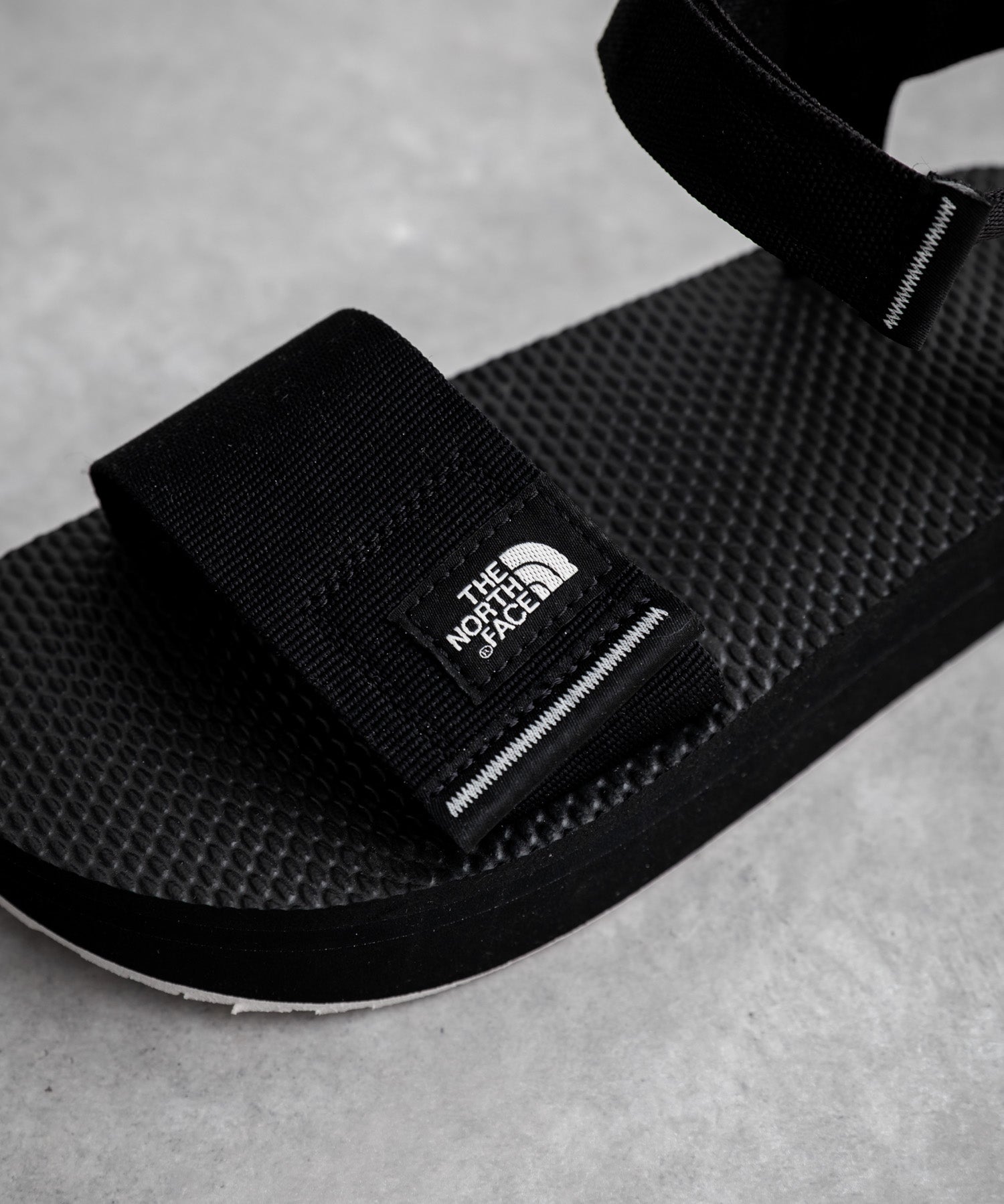THE NORTH FACE W SKEENA SANDAL PLATFORM オンライン限定 ワンポイントロゴボリュームソール厚底スポーツサンダル 16220