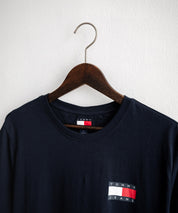 TOMMY HILFIGER レギュラーフィットスリムバッジロゴプリント半袖Tシャツ 16117