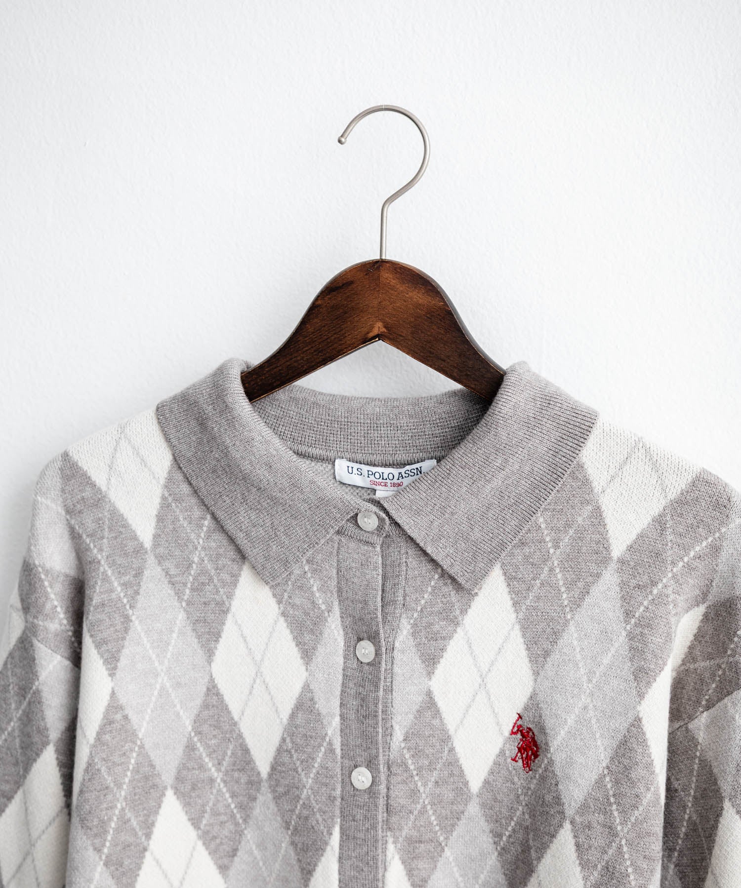 U.S. POLO ASSN. ユーエスポロアッスン W's ワンポイントロゴ刺繍アーガイル柄襟付き長袖ニットカーディガン 16457
