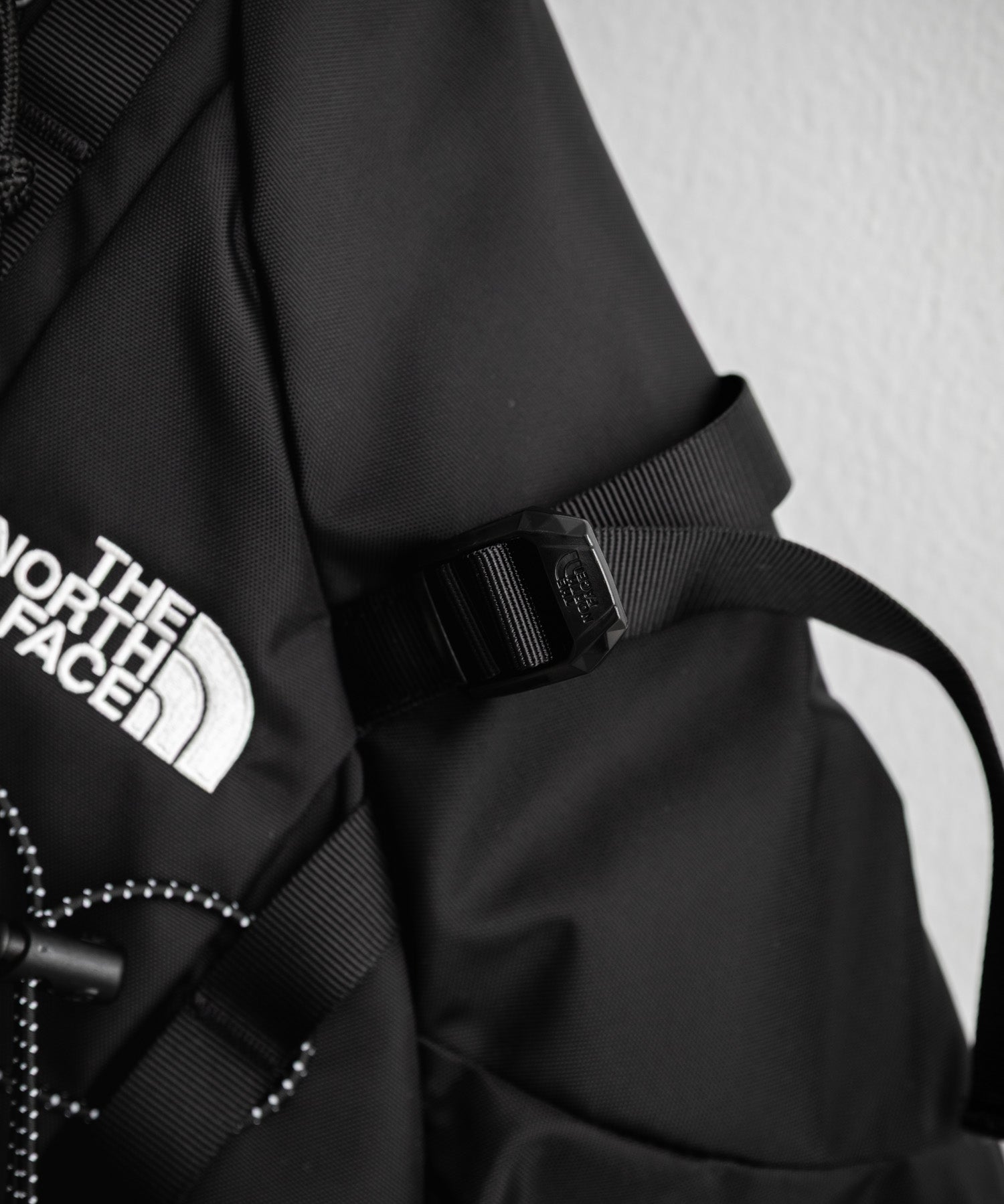 日本未展開モデル WHITE LABEL THE NORTH FACE ELECTRON SLING BAG スリングバッグ 15575
