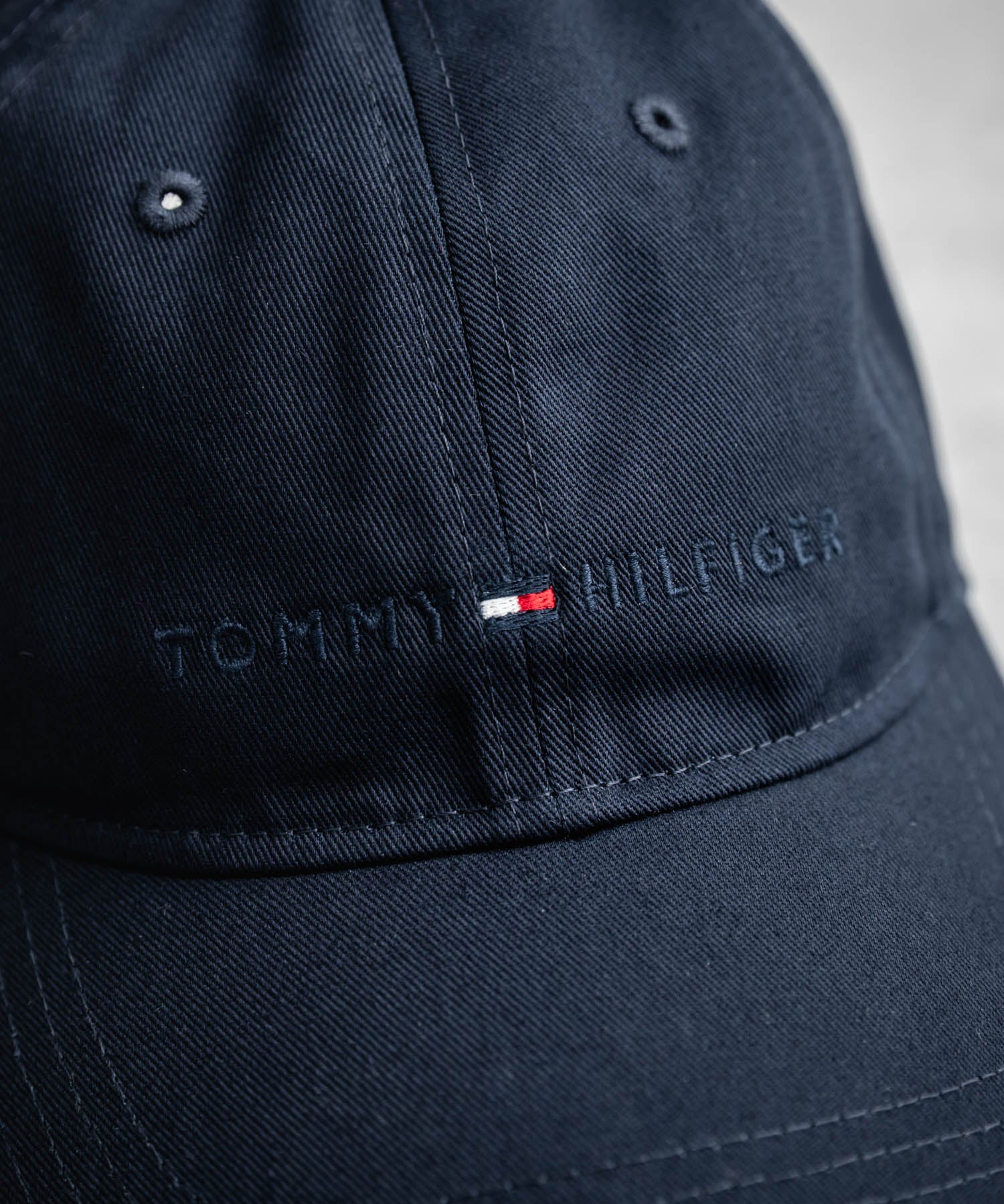 TOMMY HILFIGER トミーヒルフィガー Am Tonal Hilfiger Logo Cap ワンポイントロゴ刺繍6パネルキャップ 16103