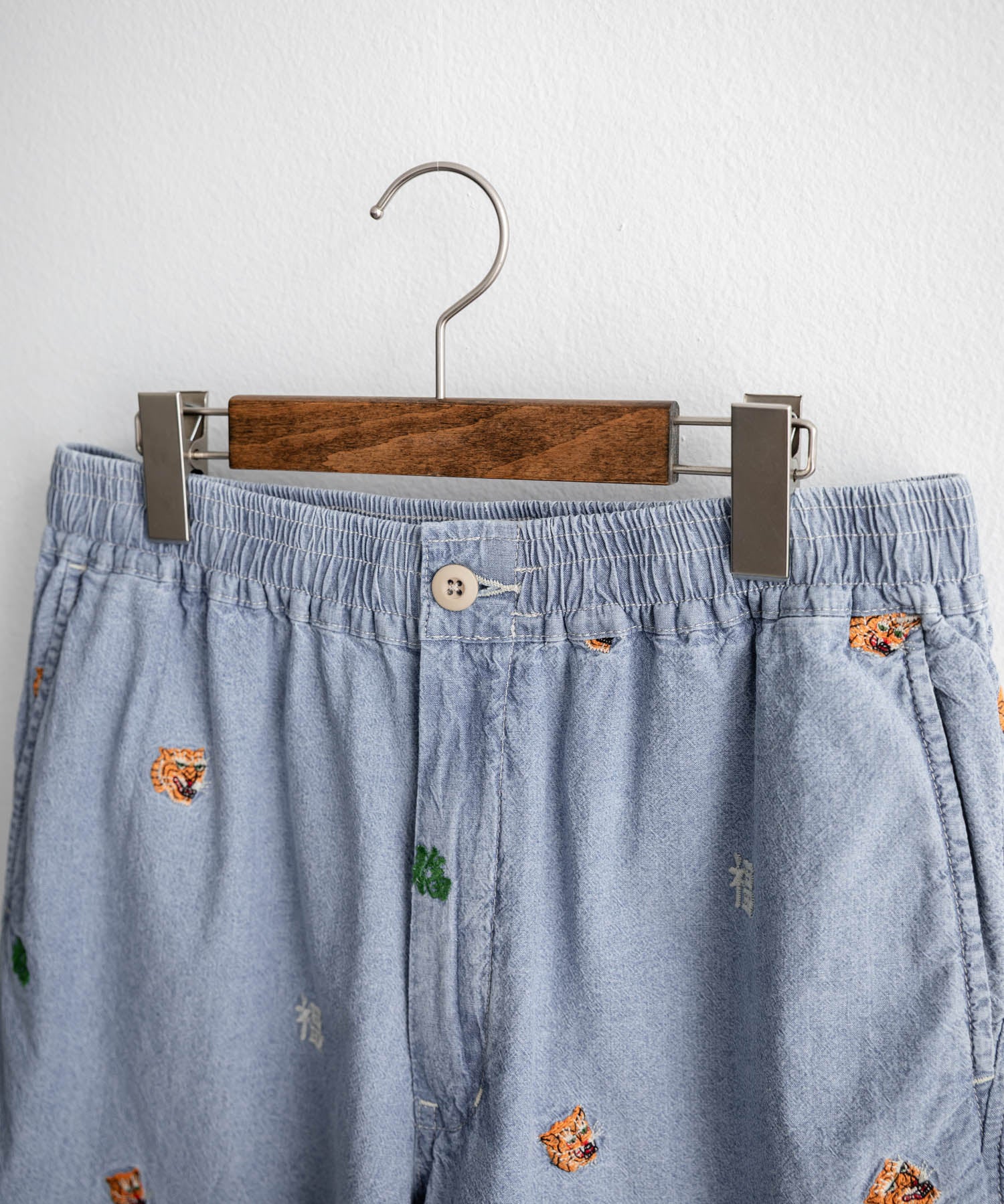 HOUSTON CHAMBRAY ALLOVER EMB EASY SHORTS シャンブレー総柄刺繍イージーショートパンツ 16180