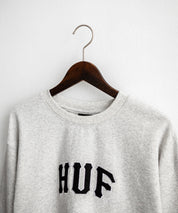 HUF ハフ ARCH APPLIQUE CREWNECK オーバーサイズ裏起毛アーチロゴアップリケ刺繍スウェットトレーナー 15059