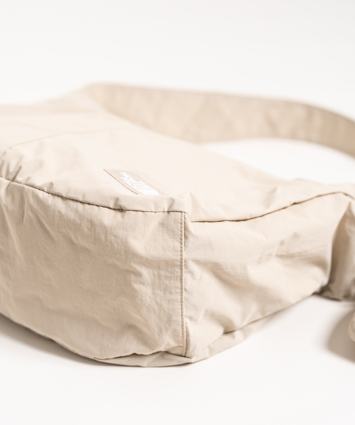 THE NORTH FACE ザ・ノースフェイス URBAN BIG SHOULDER BAG ミニポーチ付きワンポイントロゴショルダーバッグ 15882