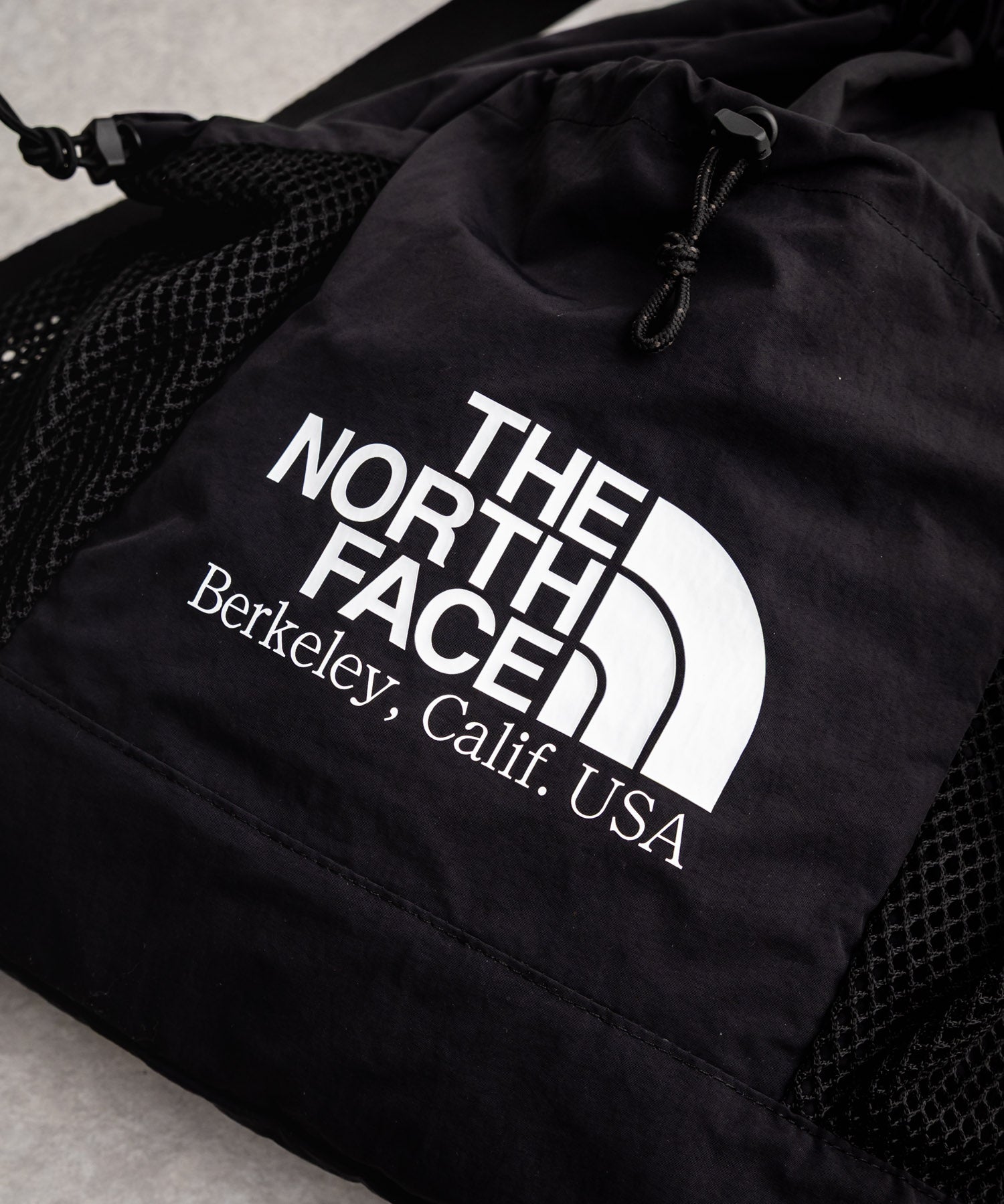 日本未展開モデル THE NORTH FACE ザ・ノースフェイス WHITE LABEL ホワイトレーベル LINDEN MESH GYM SACK ワンポイントロゴナップサック 15185