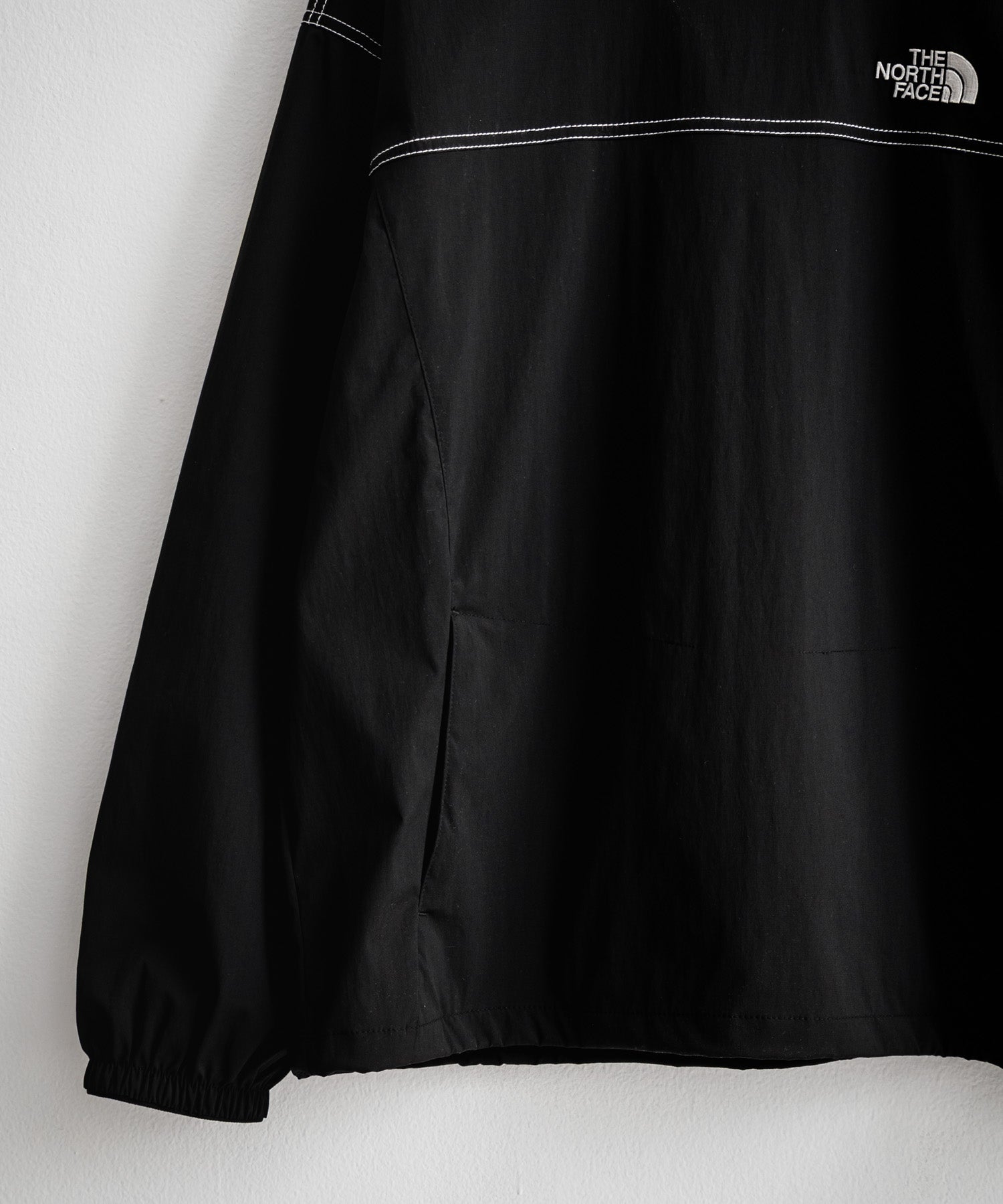 日本未展開モデル THE NORTH FACE ザ・ノースフェイス WHITE LABEL ホワイトレーベル TNF LOGO CREWNECK ワンポイントロゴステッチ長袖カットソー 15434