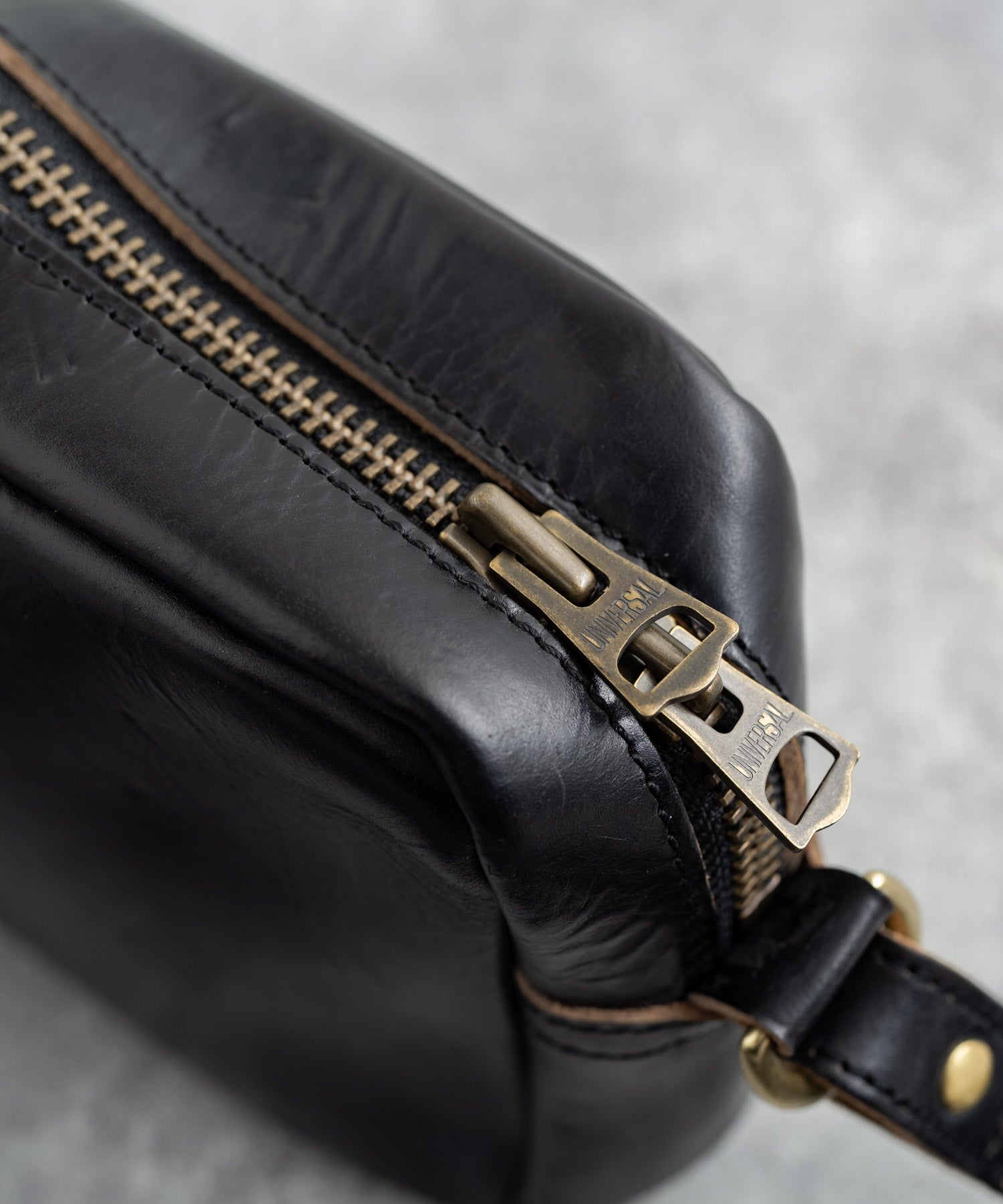 Butler Verner Sails バトラーバーナーセイルズ 日本製 国産牛革スクエアショルダーバッグ JA-1712-2 4065