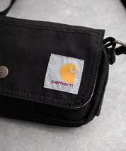Carhartt カーハート Crossbody Horizontal Bag 横型クロスボディバッグ/ワンポイントロゴ斜め掛けショルダーバッグ 15536