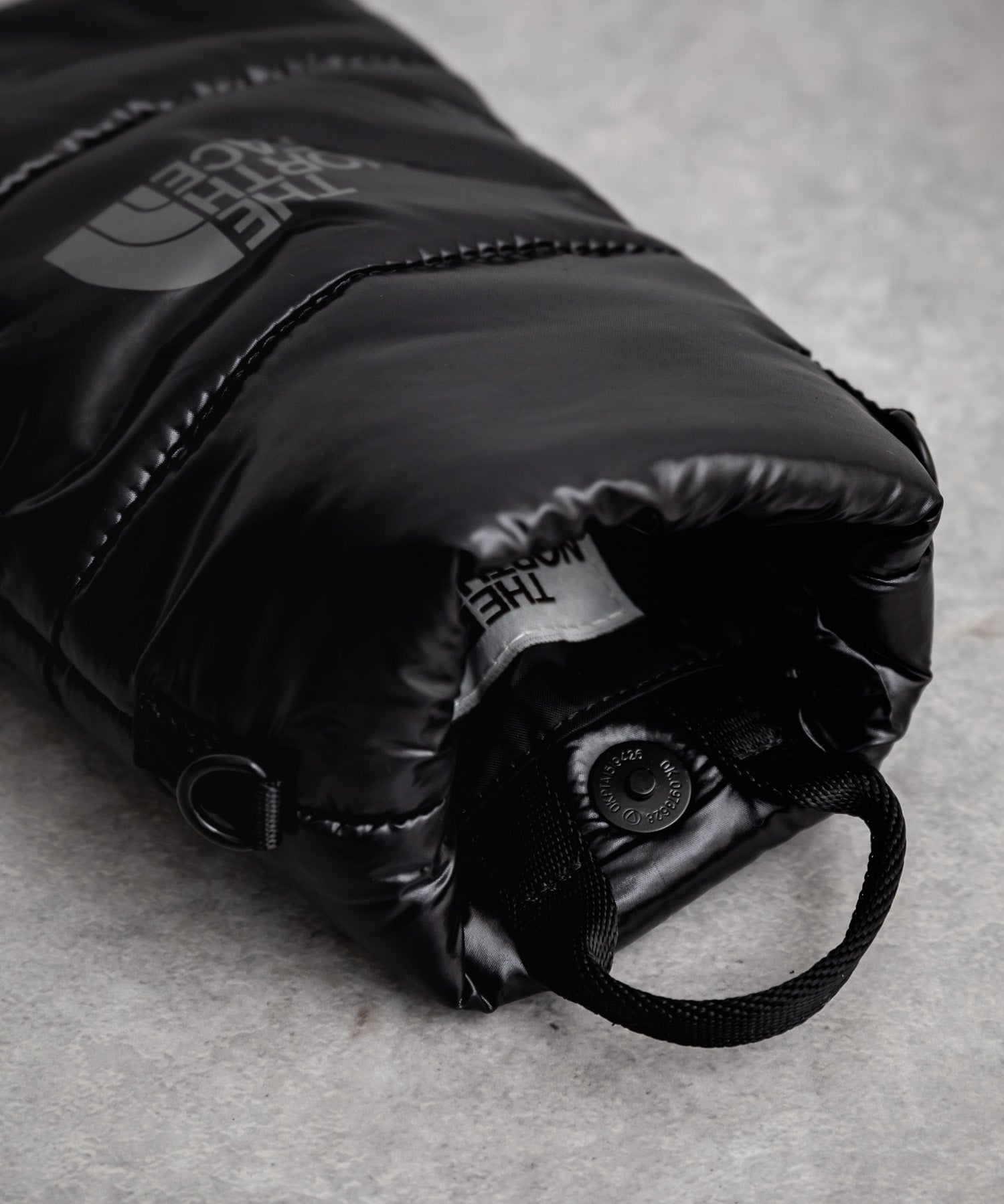 日本未展開モデル WHITE LABEL THE NORTH FACE PADDING CROSS BAG MINI 2WAYクロスショルダーミニバッグ 15359