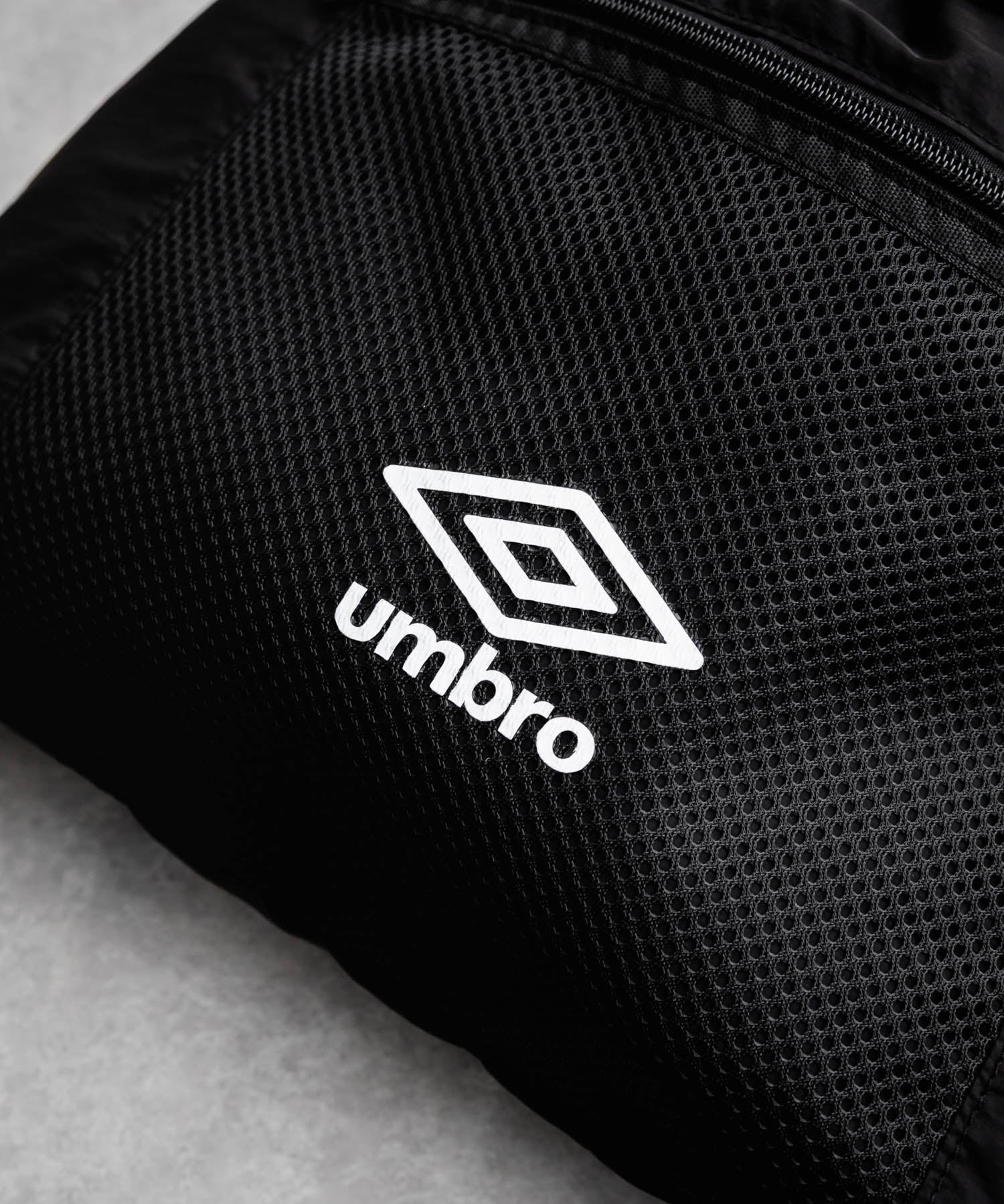 UMBRO 別注コラボ ドローコードワンポイントロゴナップサック 15350