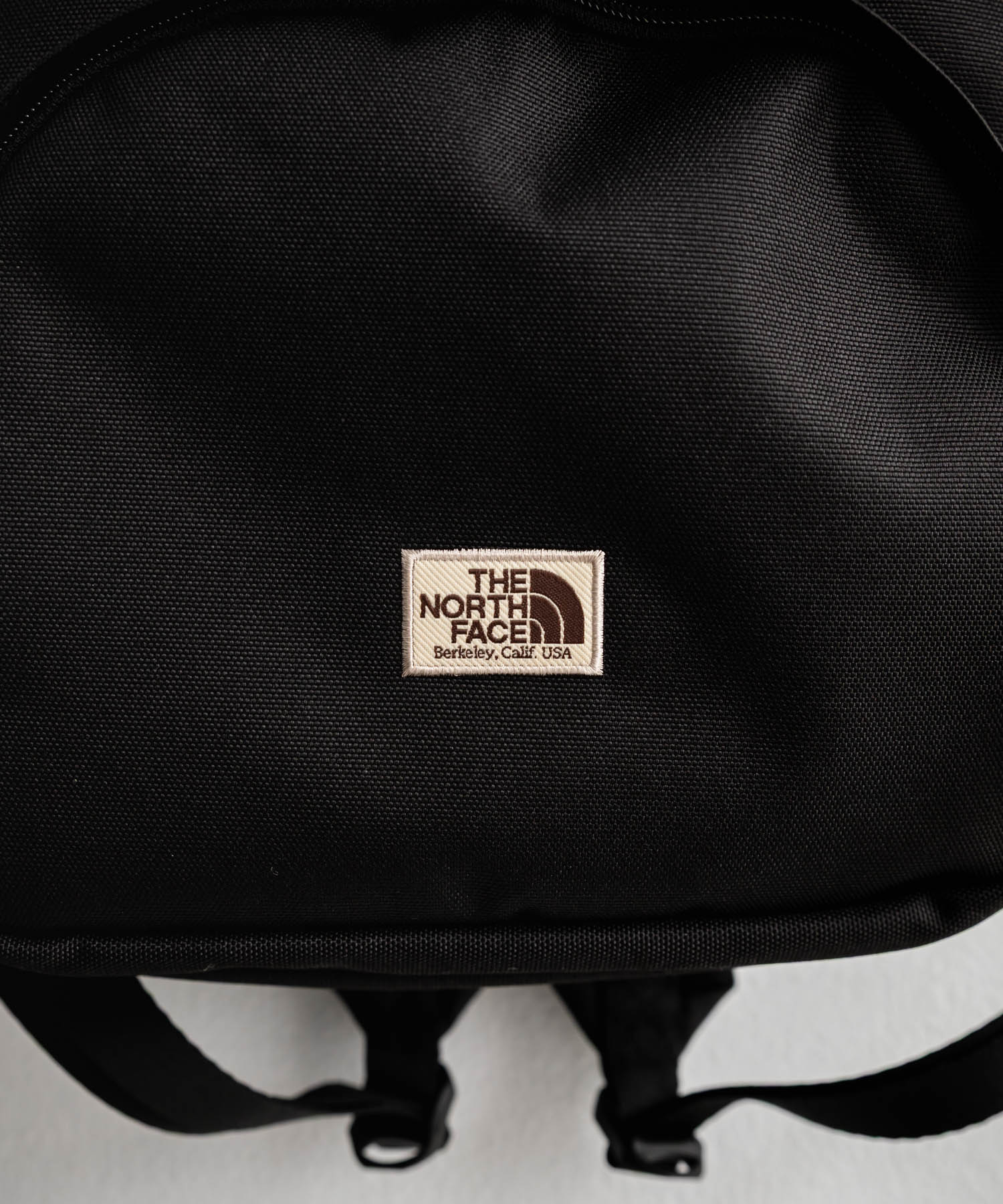 日本未展開モデル WHITE LABEL THE NORTH FACE ELECTRON SLING BAG