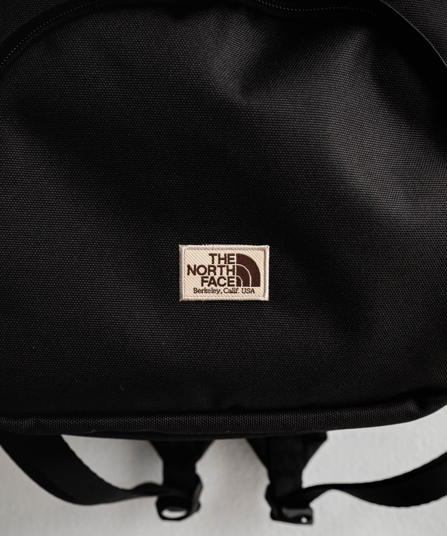 日本未展開モデル WHITE LABEL THE NORTH FACE ELECTRON SLING BAG ミニバックパック 15572
