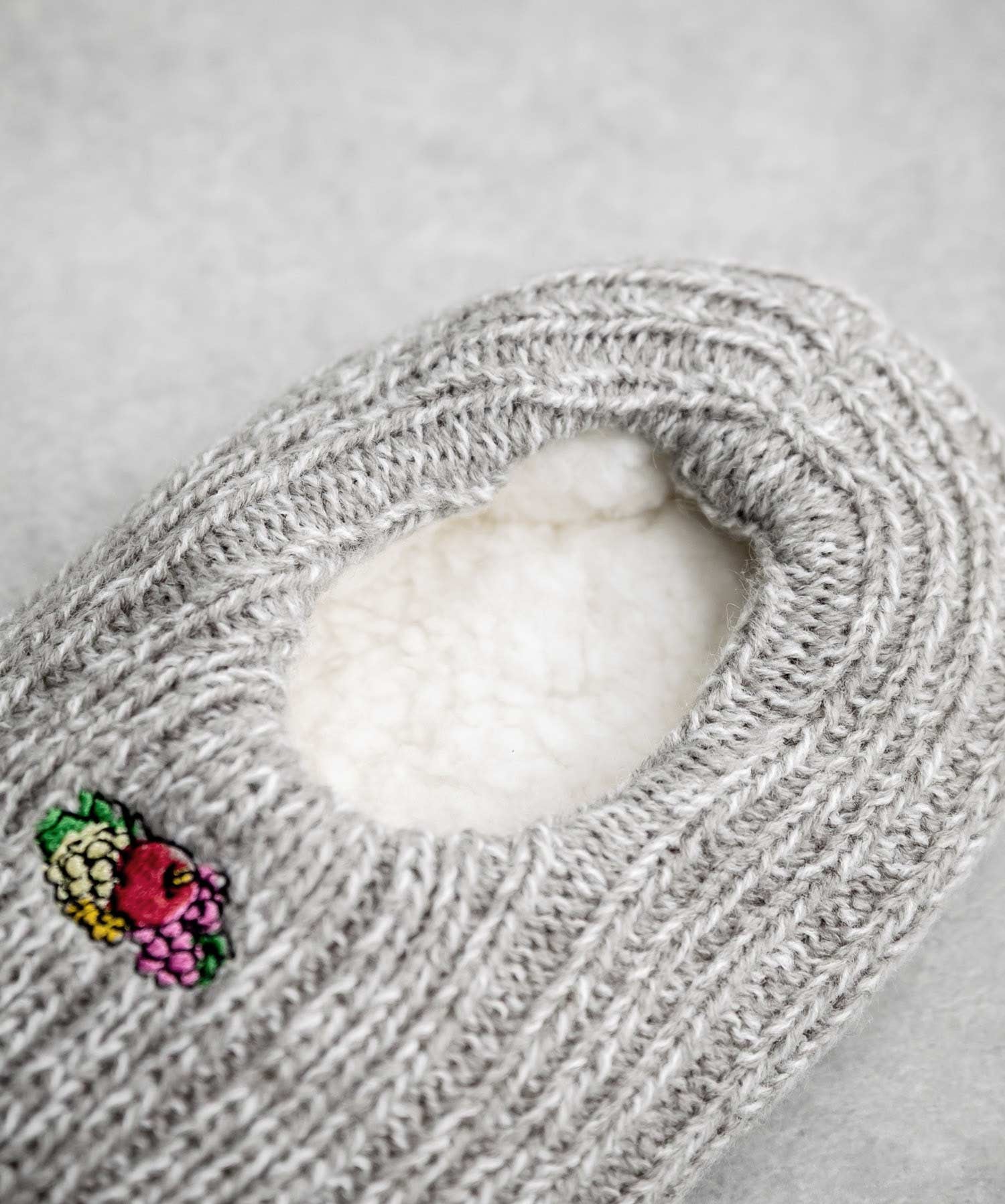 FRUIT OF THE LOOM フルーツオブザルーム 裏ボア刺繍スリッパ/ワンポイントロゴニット室内用スリッパ 15460