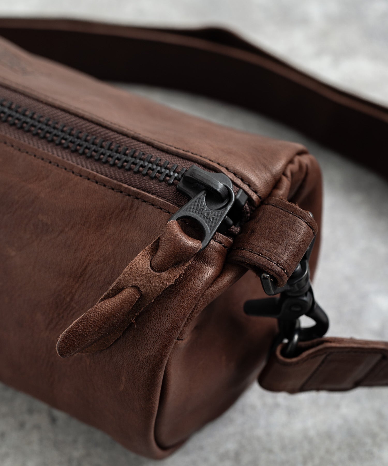 Butler Verner Sails バトラーバーナーセイルズ 日本製 国産馬革ロールショルダー JA-1059 6033