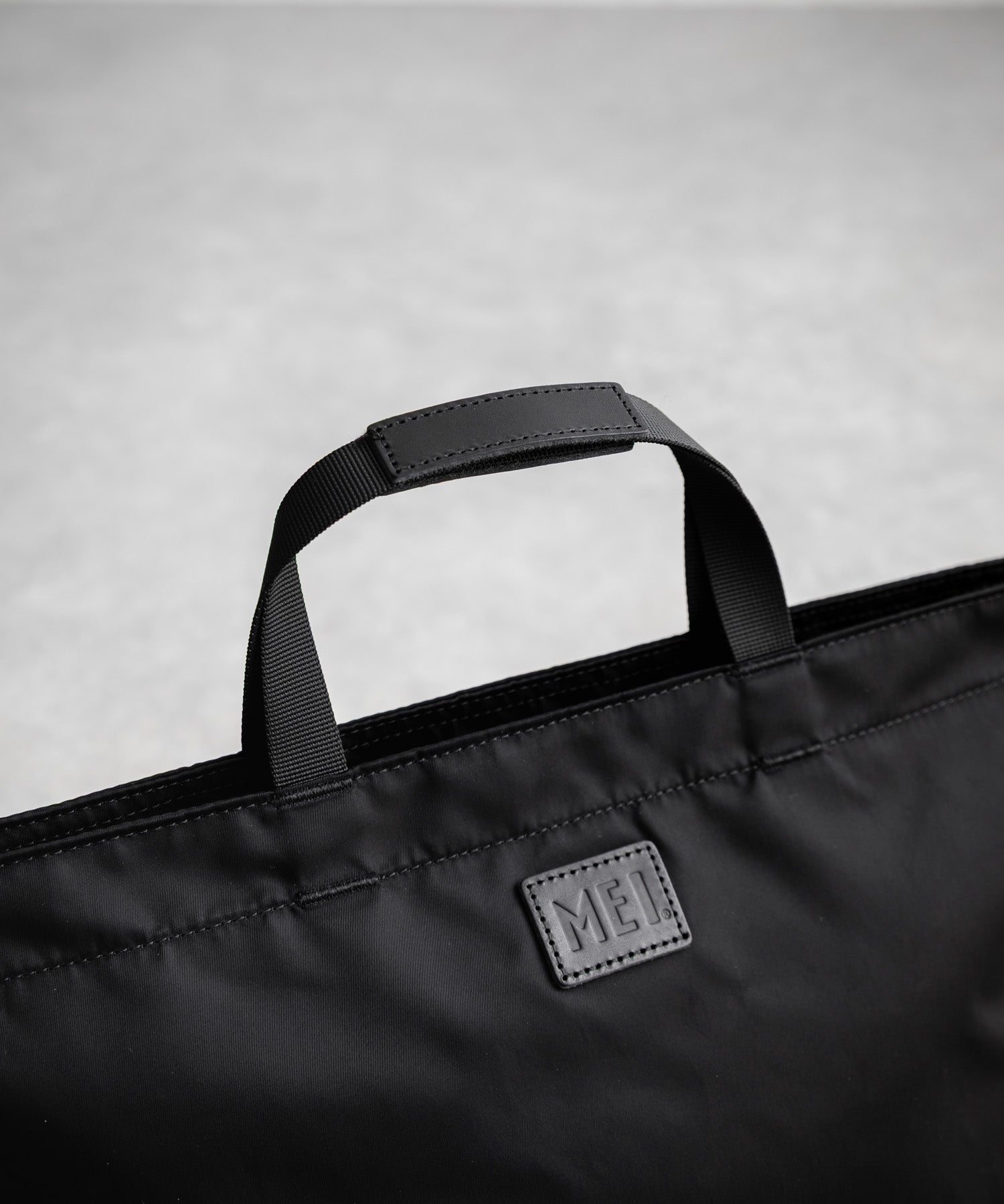 MEI TOTEBAG M ロゴプレート2WAYトートショルダーバッグ 16197