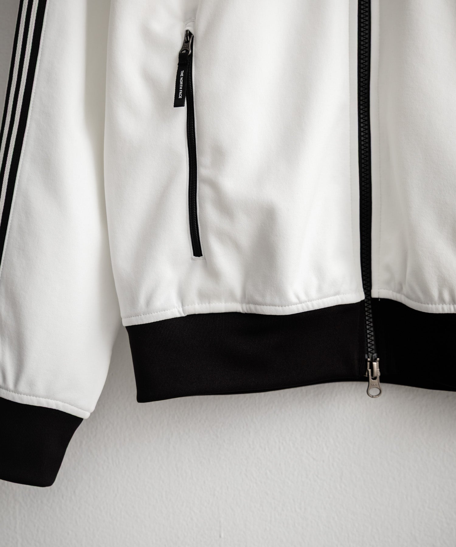 日本未展開モデル THE NORTH FACE ザ・ノースフェイス WHITE LABEL ホワイトレーベル TNF TRACK JACKET ワンポイントロゴ刺繍トラックジャケット 15574
