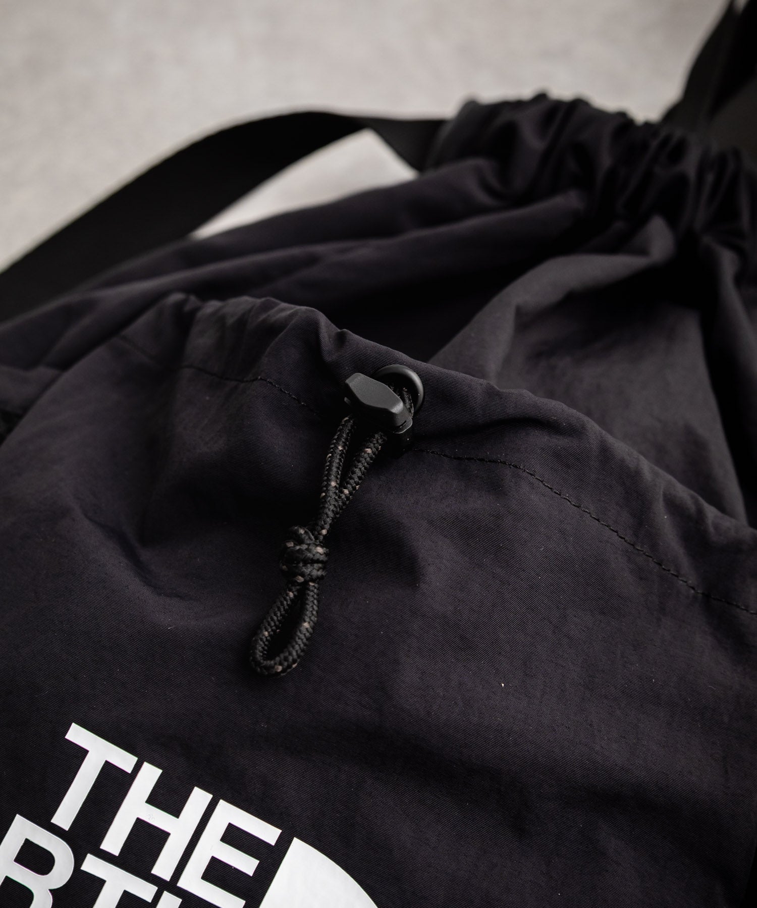 日本未展開モデル THE NORTH FACE ザ・ノースフェイス WHITE LABEL ホワイトレーベル LINDEN MESH GYM SACK ワンポイントロゴナップサック 15185