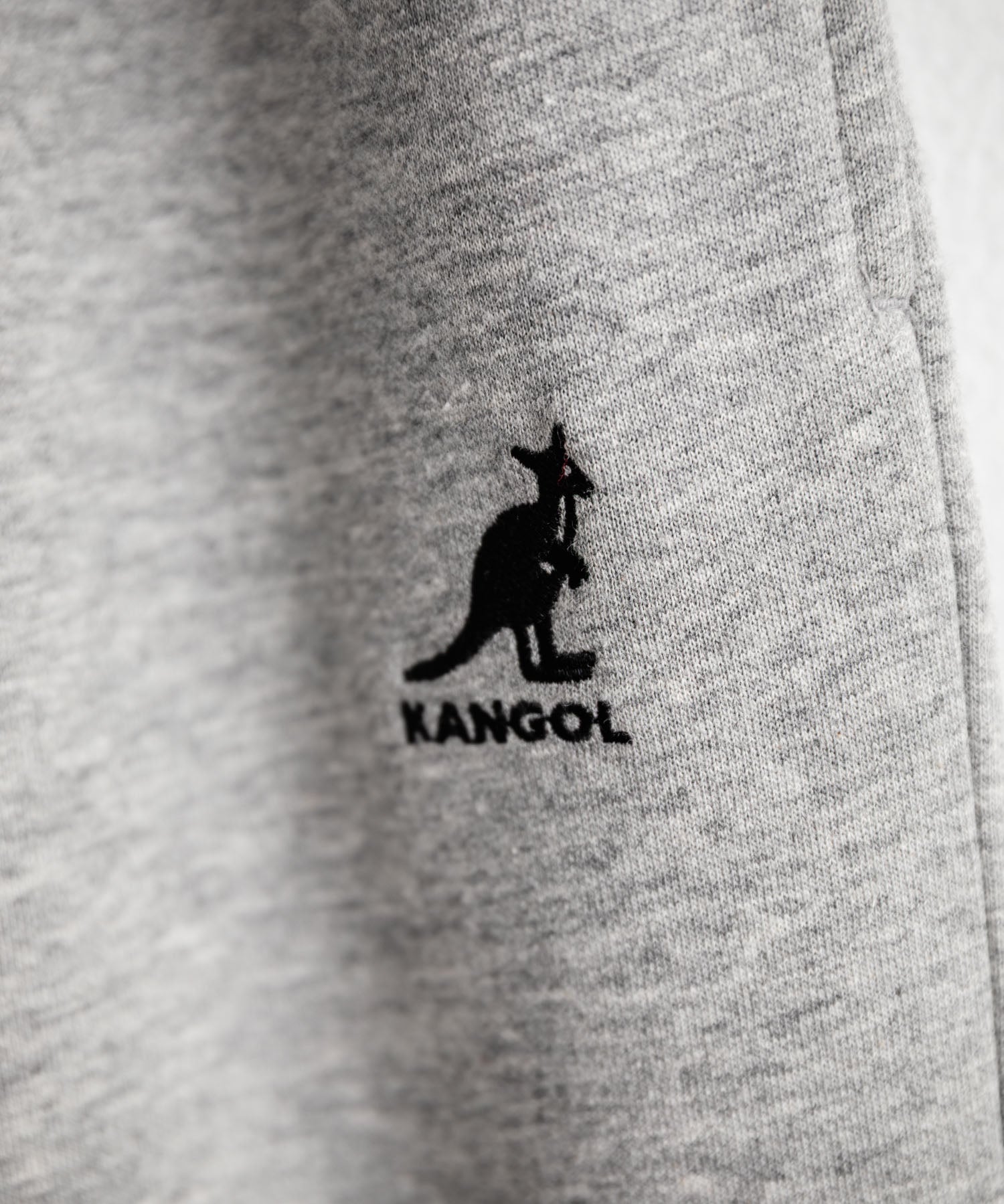 KANGOL カンゴール 別注コラボ 無地＆サイドライン ワンポイントロゴ刺繍ポンチスウェットスリムイージージョガーパンツ 16001