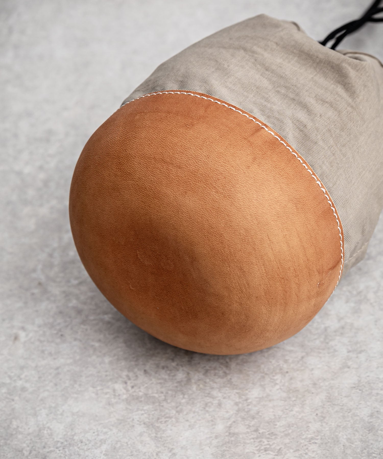 Butler Verner Sails バトラーバーナーセイルズ 日本製/国産 モールドレザー×シワ加工ナイロン巾着ショルダー JA-2865 13793