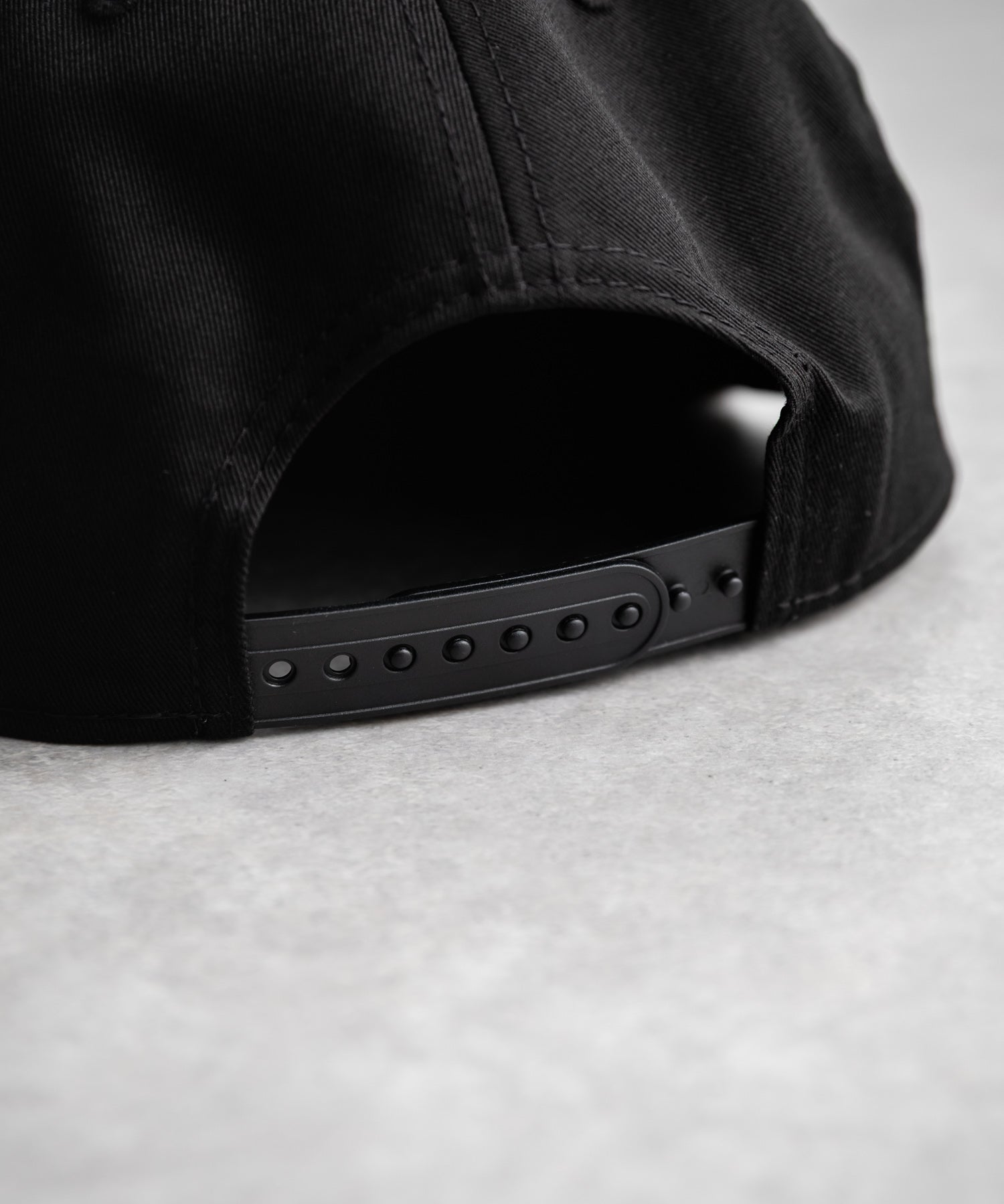 NEW ERA ニューエラ Flat Bill Snapback Cap 9FIFTY フラットバイザーワンポイントフラッグロゴ刺繍ベースボールキャップ 16119