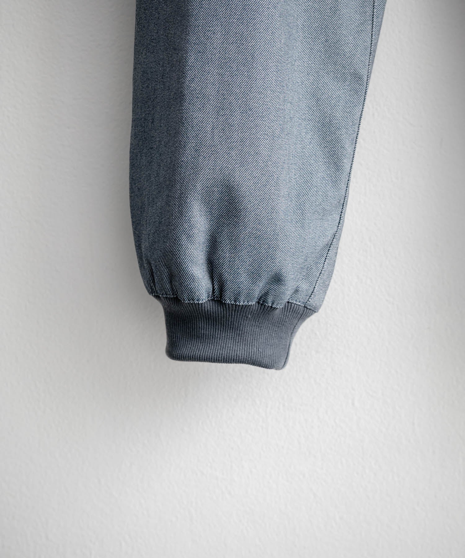 接触冷感 多機能ストレッチクロップドイージージョガーパンツ 15368