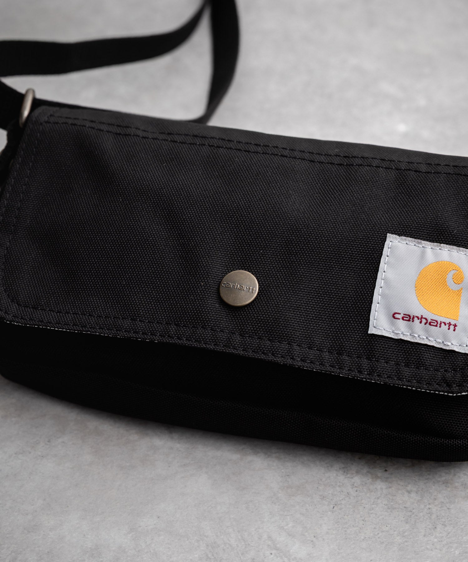 Carhartt カーハート Crossbody Horizontal Bag 横型クロスボディバッグ/ワンポイントロゴ斜め掛けショルダーバッグ 15536