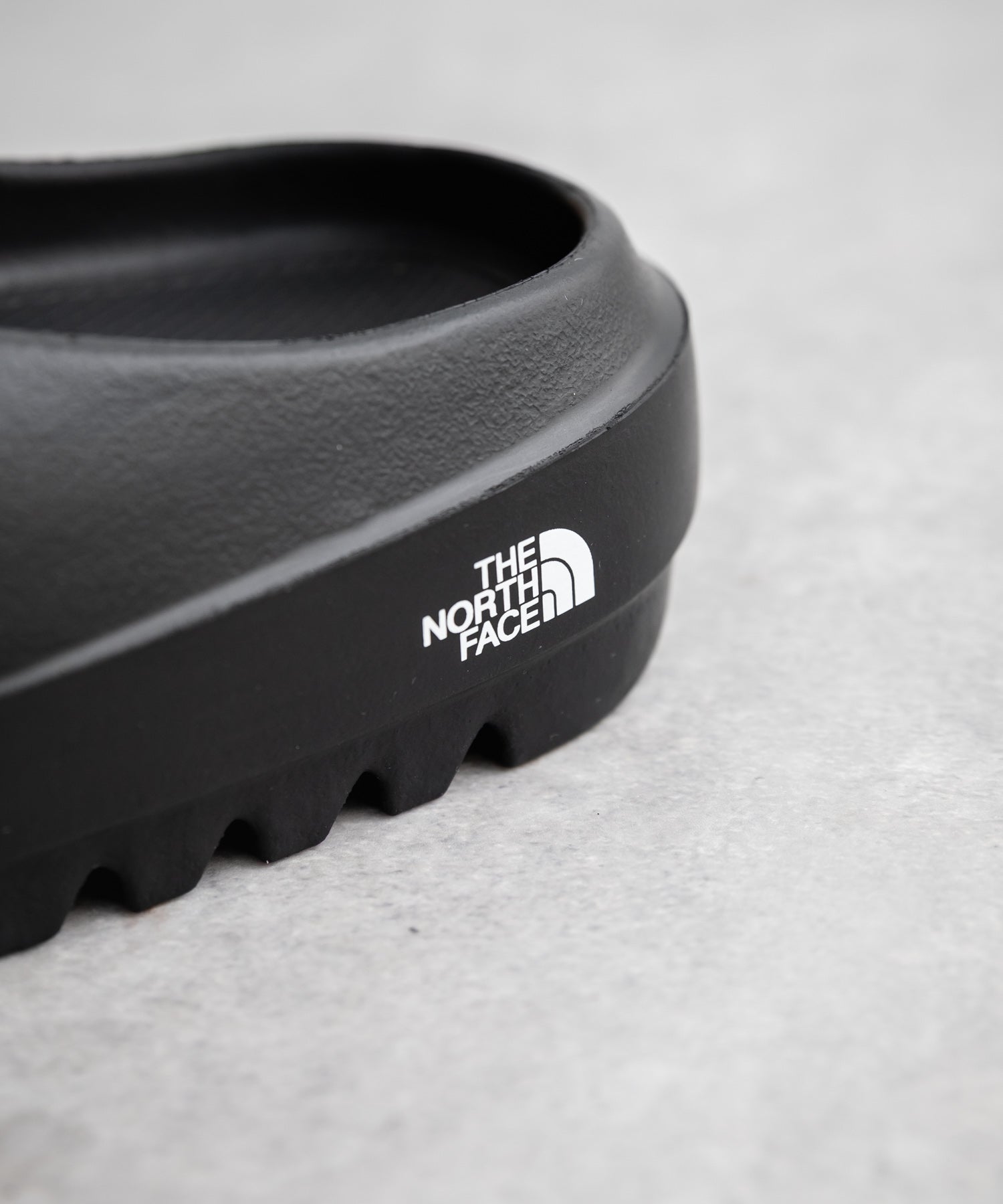 THE NORTH FACE ザ・ノースフェイス CAMPER’S FLIP 厚底トングサンダル	 16104
