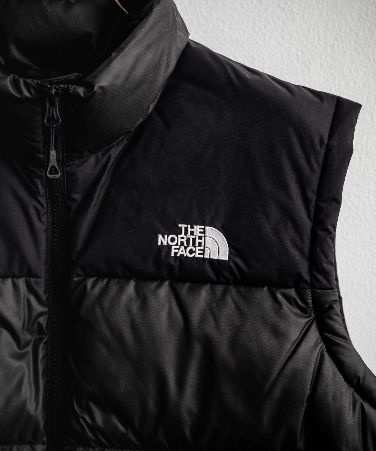 THE NORTH FACE ザ・ノースフェイス MEN'S DIABLO DOWN VEST ワンポイントロゴ刺繍700フィルパワーダウンベスト 15217