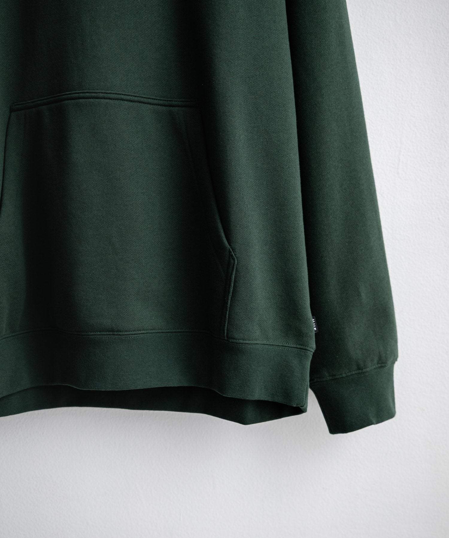 HUF ハフ オーバーサイズ裏起毛プリント刺繍アソート長袖プルオーバーパーカー 16479