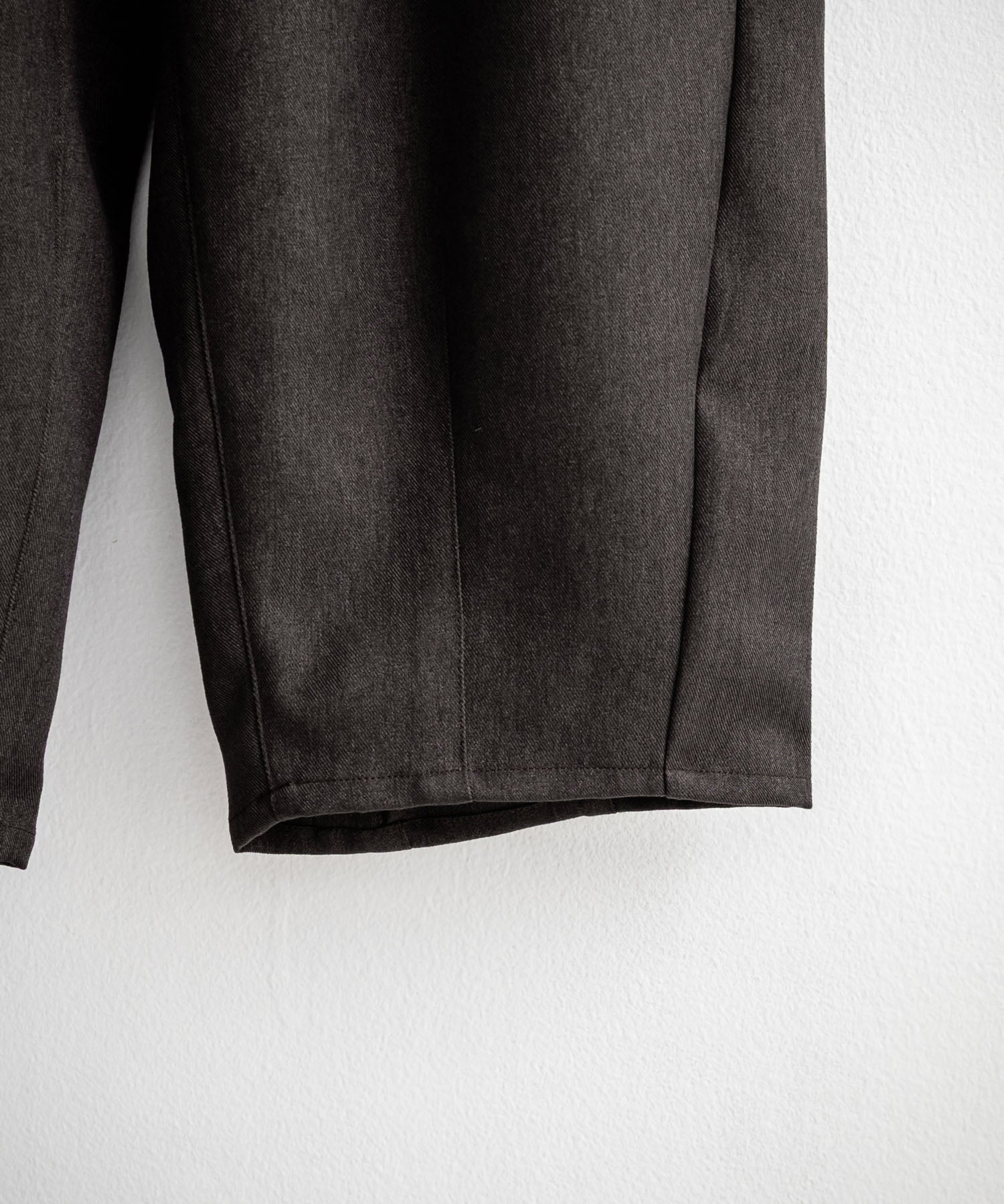 サージツイル2タックイージーワイドバルーンパンツ 15187