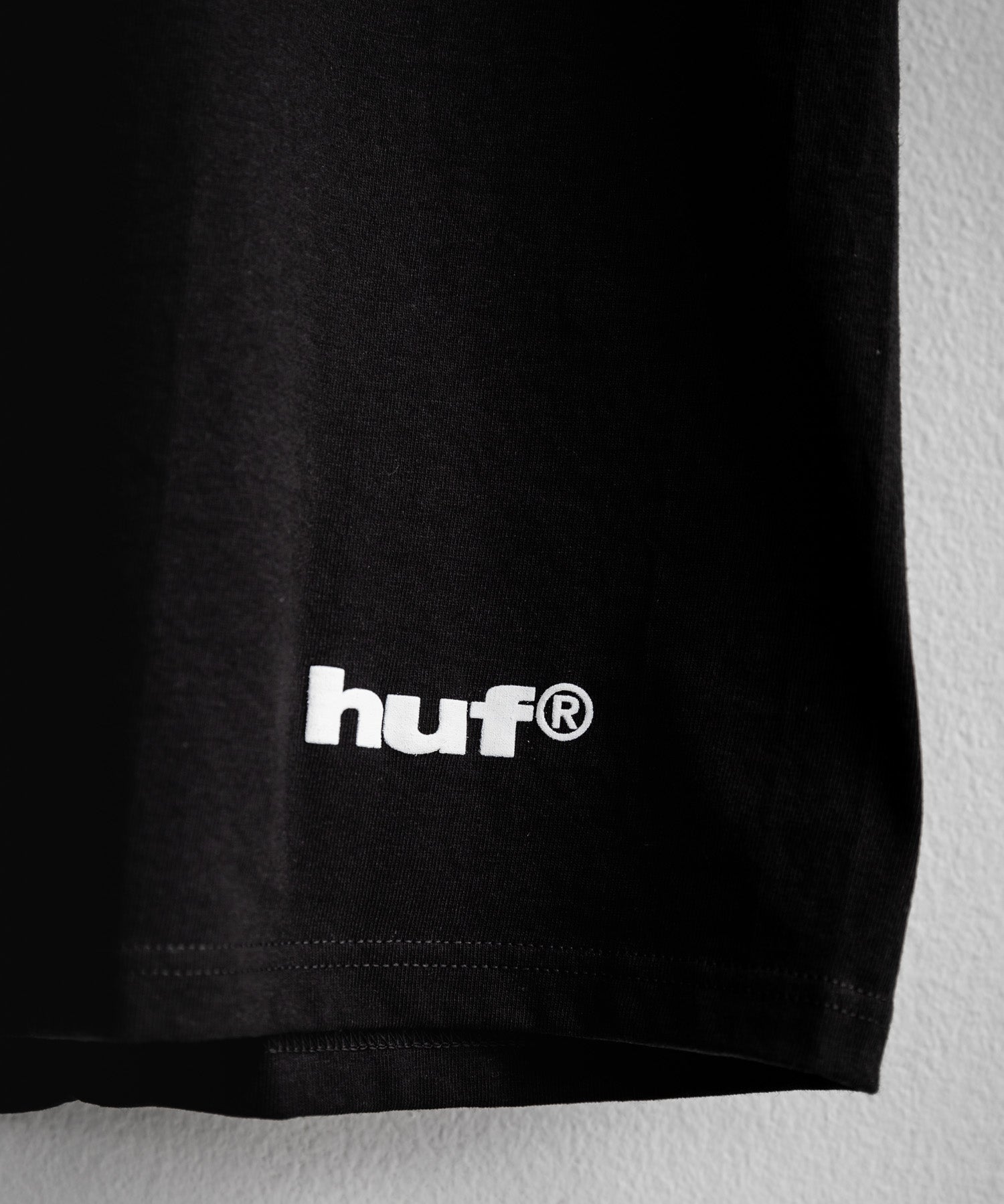 HUF ハフ オーバーサイズミッキーマウスワールドワイドプリント半袖Tシャツ 15972