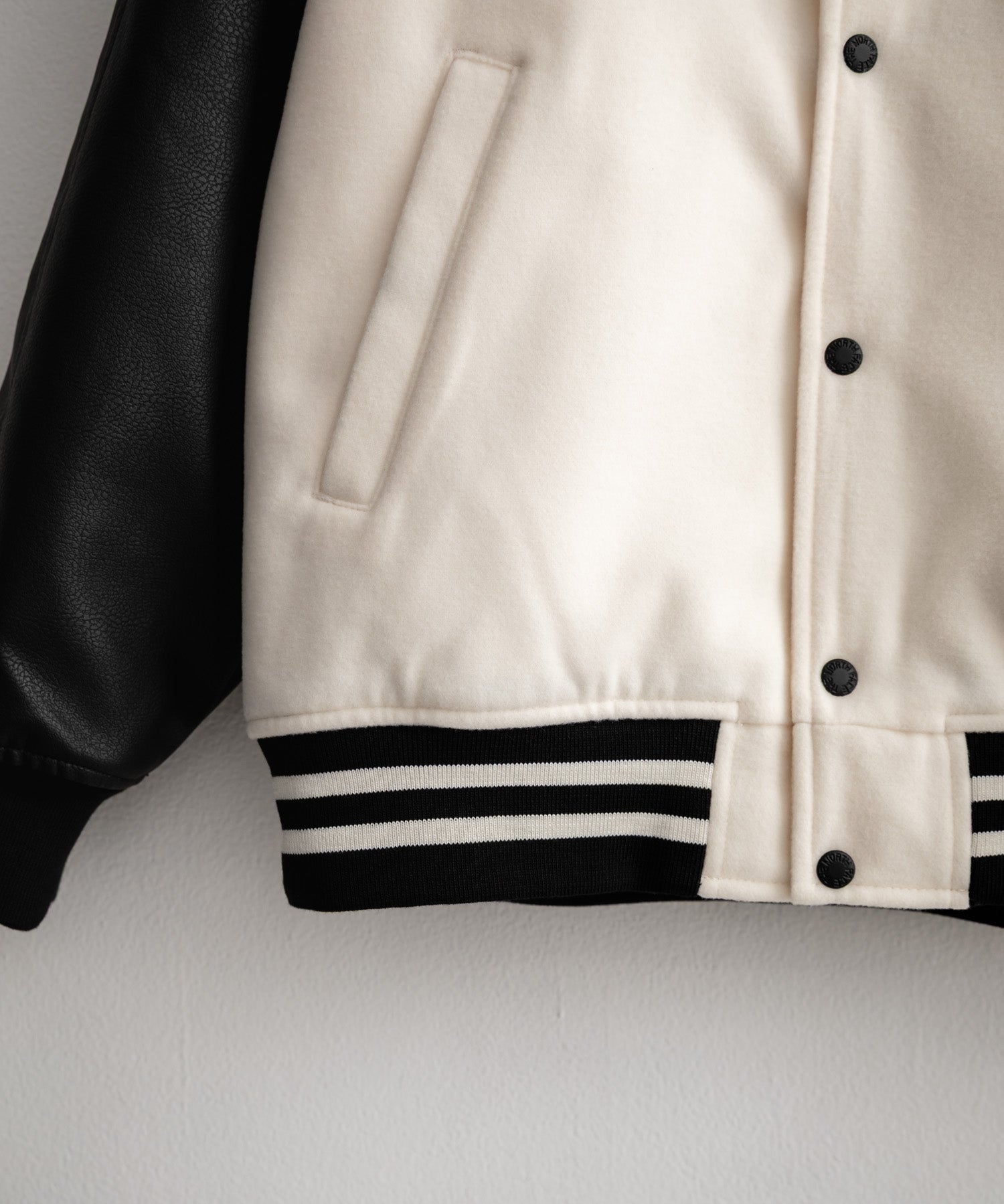 日本未展開モデル WHITE LABEL THE NORTH FACE VARSITY HEAT JACKET オーバーサイズフェイクレザー切替スタジャン/ブルゾン 15555