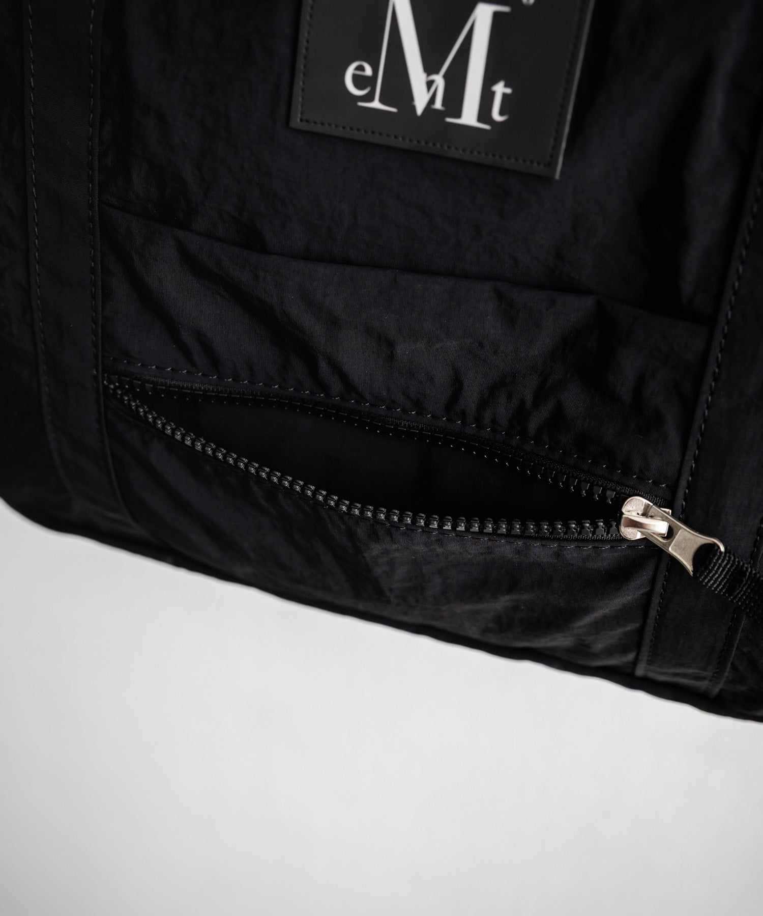 MUCENT ムセント AMANDA FRONT POCKET SHOULDER BAG UNISEX ボストンバッグ/ショルダーバッグ 16039