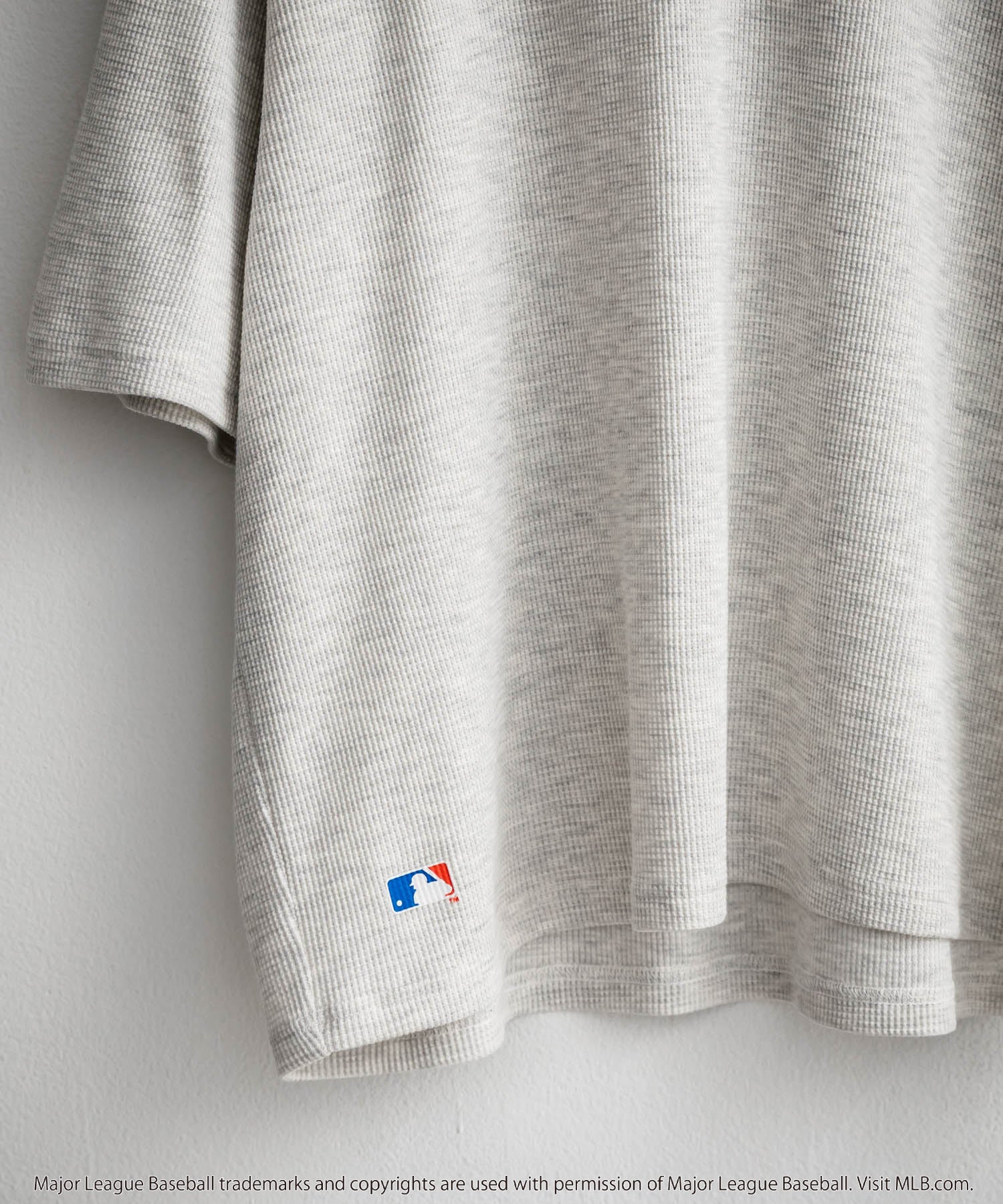 MLB メジャーリーグベースボール オーバーサイズヘンリーネックT/Cワッフルロゴプリント半袖Tシャツ 15531
