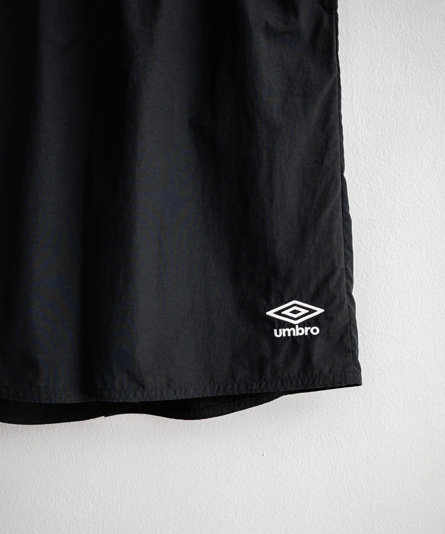 UMBRO アンブロ 別注コラボ ワンポイントロゴ刺繍ナイロンショートパンツ/ハーフパンツ セットアップ可能