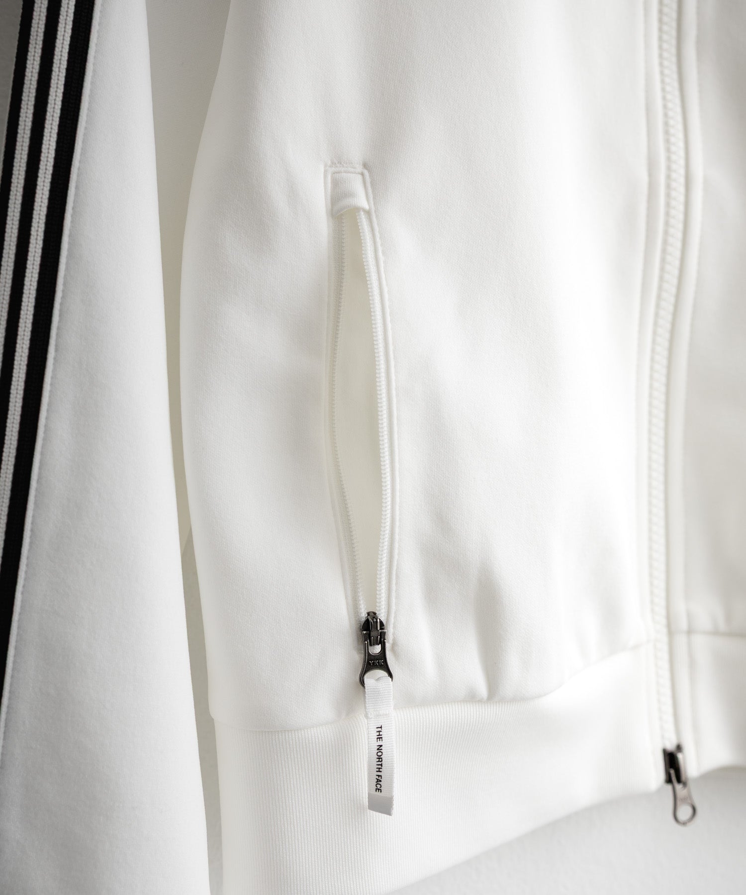 日本未展開モデル WHITE LABEL THE NORTH FACE W'S TNF TRACK JACKET 袖ラインショート丈トラックジャケット ジップパーカー 15532