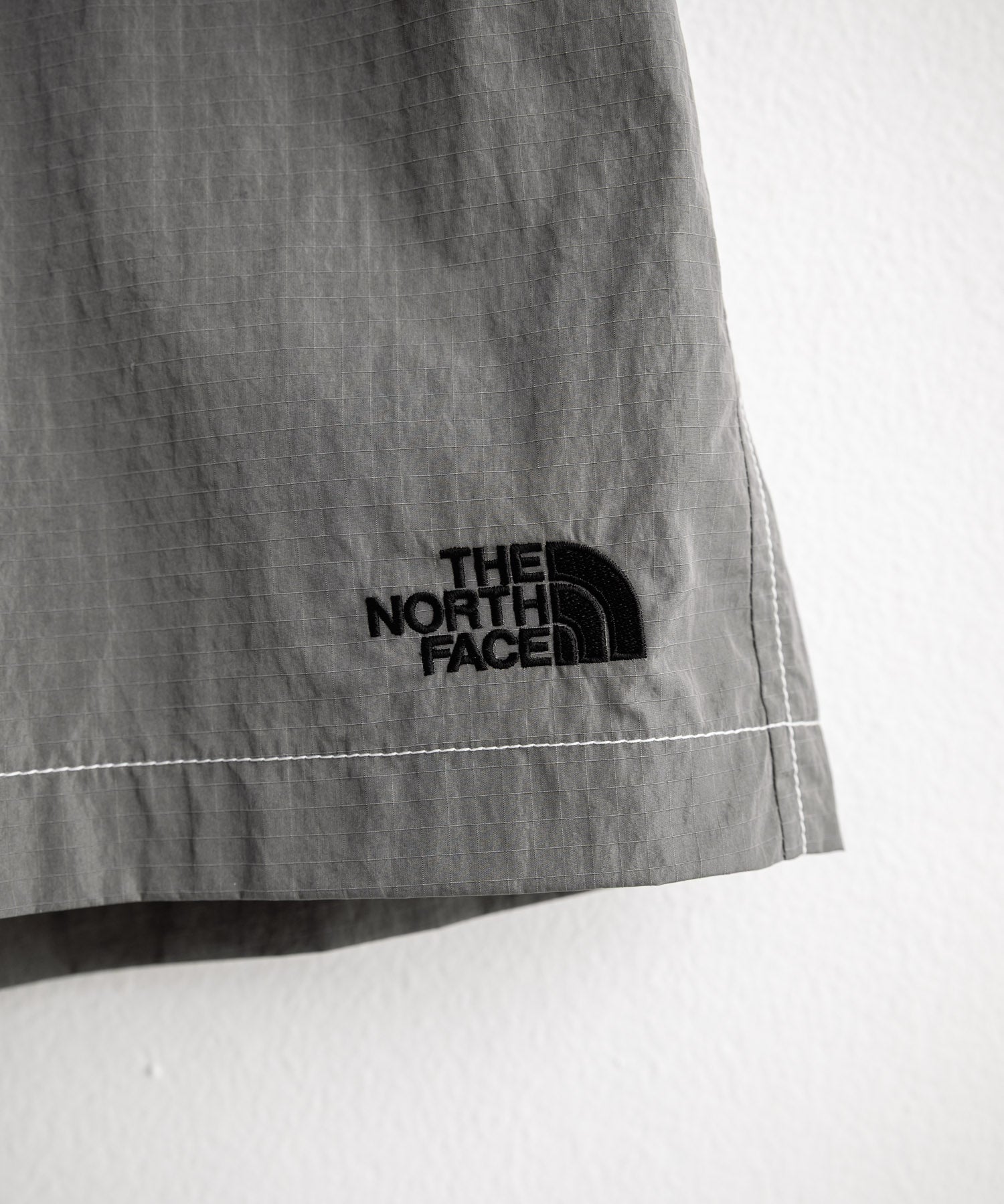 日本未展開モデル THE NORTH FACE ザ・ノースフェイス WHITE LABEL ホワイトレーベル SHELDON BERMUDA ナイロンワイドハーフパンツ 16065