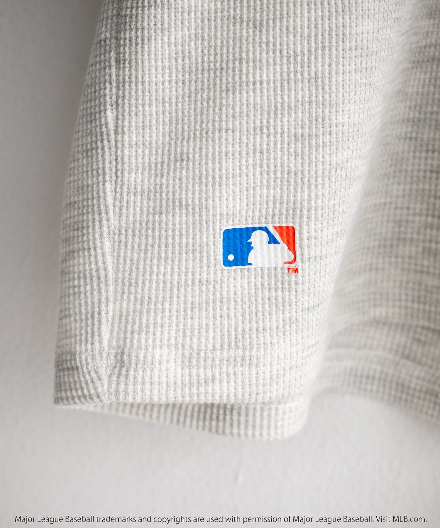 MLB メジャーリーグベースボール オーバーサイズヘンリーネックT/Cワッフルロゴプリント半袖Tシャツ 15531