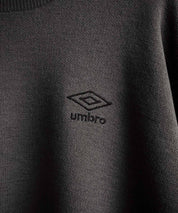 UMBRO アンブロ 別注コラボ オーバーサイズワンポイントロゴ刺繍クルーネックアクリルニットセーター 14945