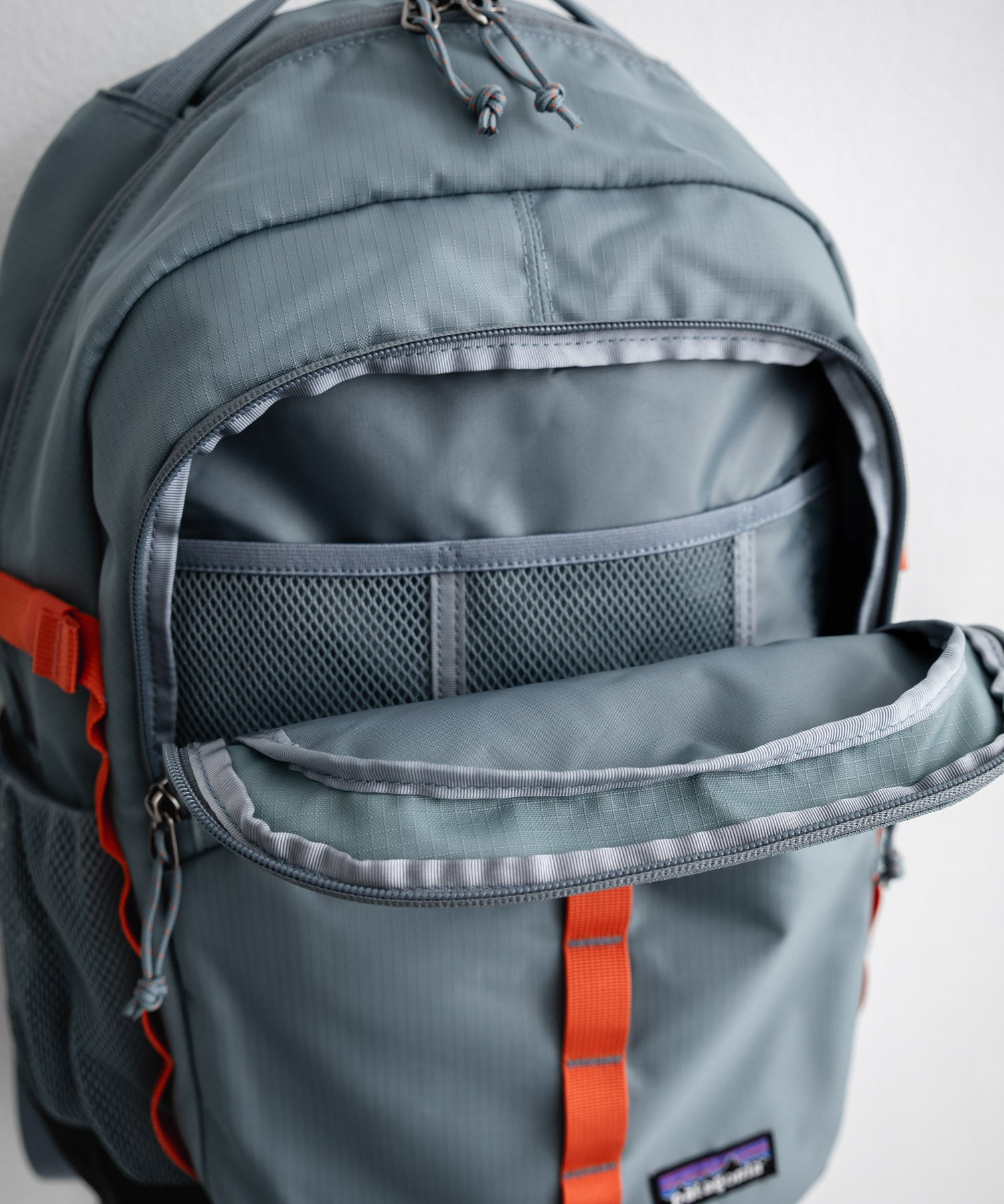 Patagonia パタゴニア REFUGIO DAY PACK 26L A4収納可能大容量リュック/バックパック 16148