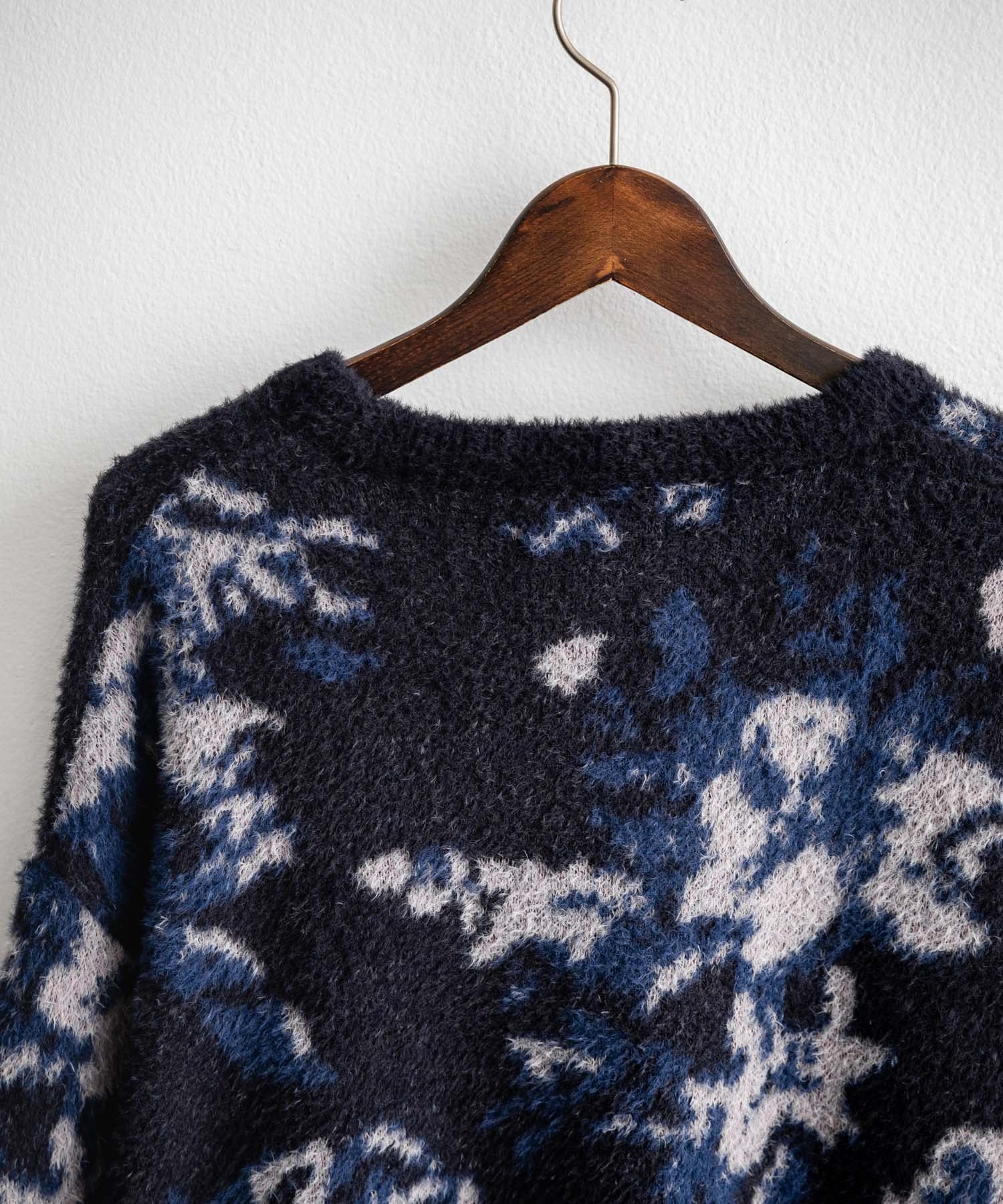 新色追加 フェザーヤーン オーバーサイズフラワー柄クルーネックニット 14031