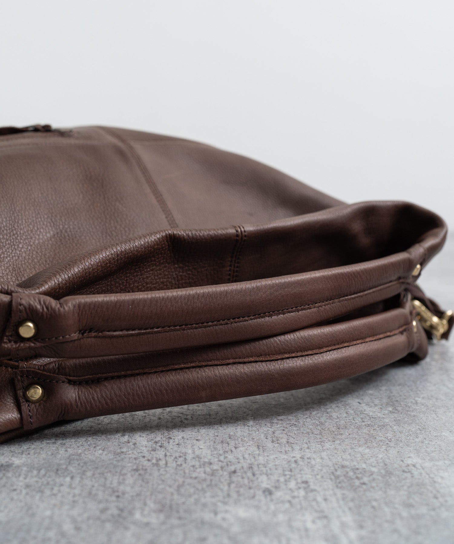 Butler Verner Sails バトラーバーナーセイルズ 日本製 国産オイルレザーエディターズショルダー2nd JA-2128 7834