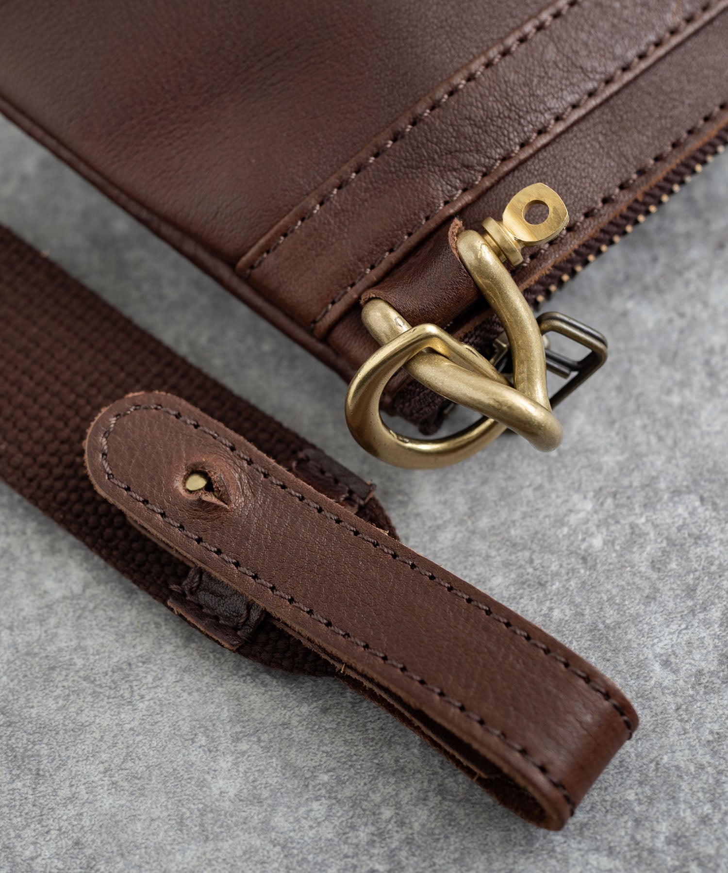 Butler Verner Sails バトラーバーナーセイルズ 日本製 国産ヌメ革レザー捻りシャックルミニショルダーバッグ JA-1713-2 4064