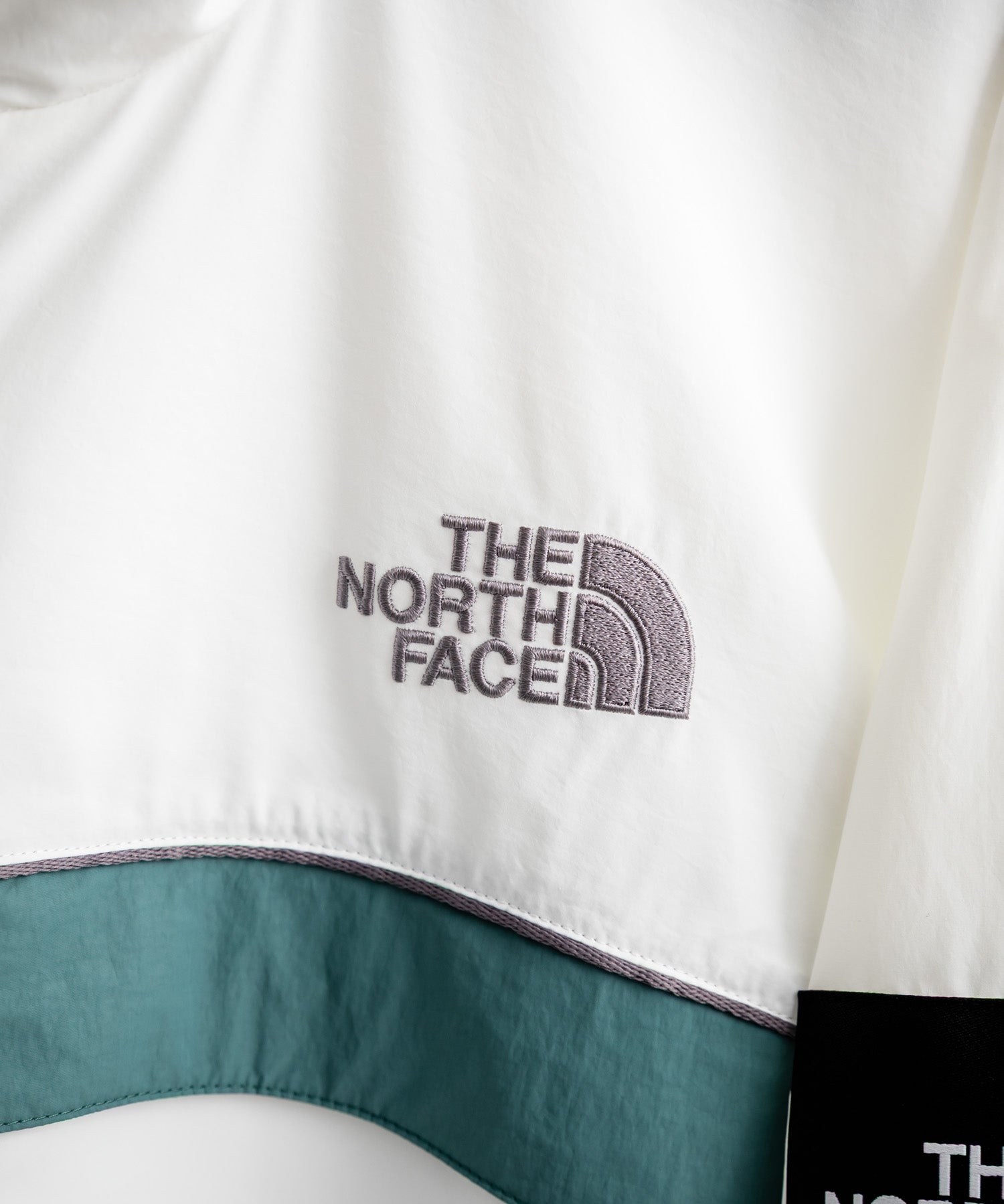日本未展開モデル THE NORTH FACE ザ・ノースフェイス WHITE LABEL ホワイトレーベル KICKFLEX JACKET 配色切替パイピングロゴ刺繍ナイロンジャケット 15063