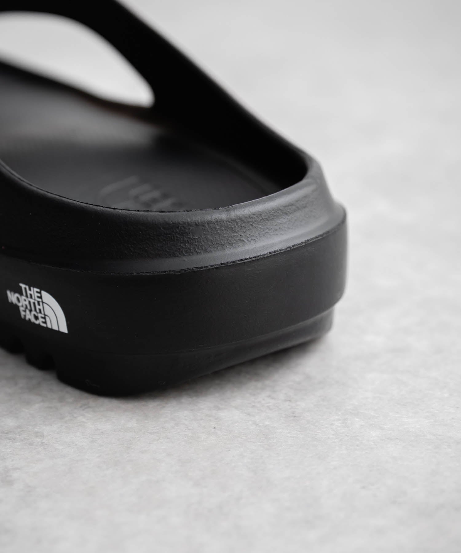 THE NORTH FACE ザ・ノースフェイス CAMPER’S FLIP 厚底トングサンダル	 16104