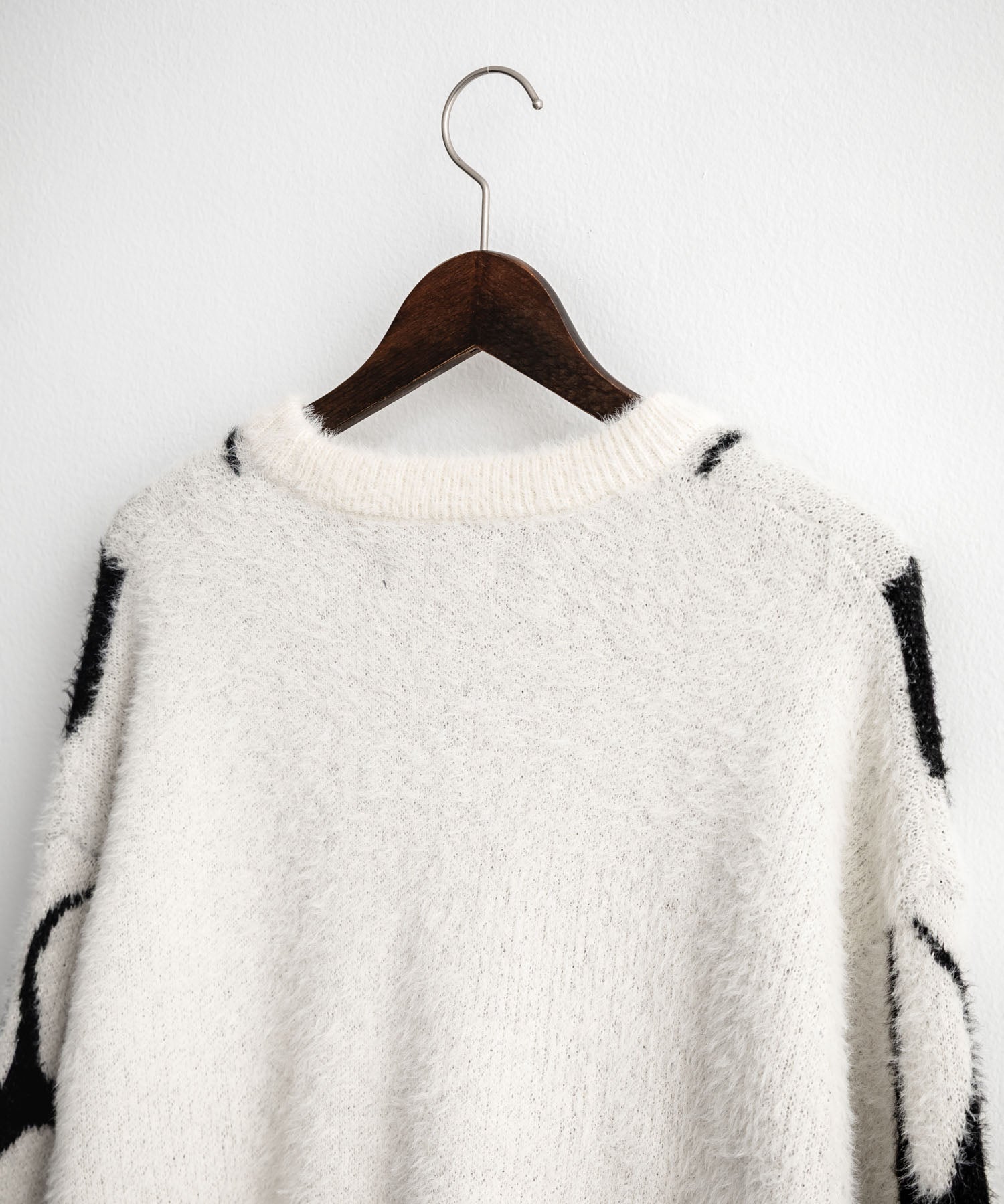 5Gフェザーヤーンジャガードトライバル柄ルーズクルーネック長袖ニット 15191