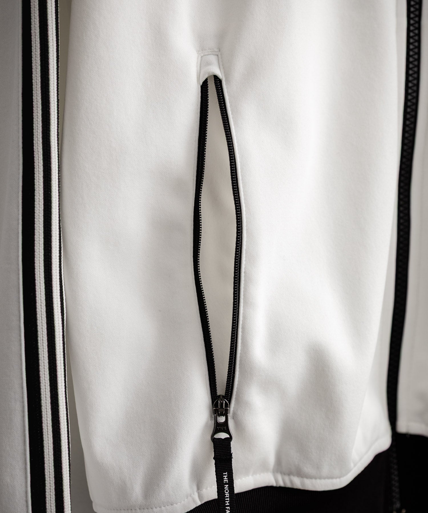 日本未展開モデル THE NORTH FACE ザ・ノースフェイス WHITE LABEL ホワイトレーベル TNF TRACK JACKET ワンポイントロゴ刺繍トラックジャケット 15574