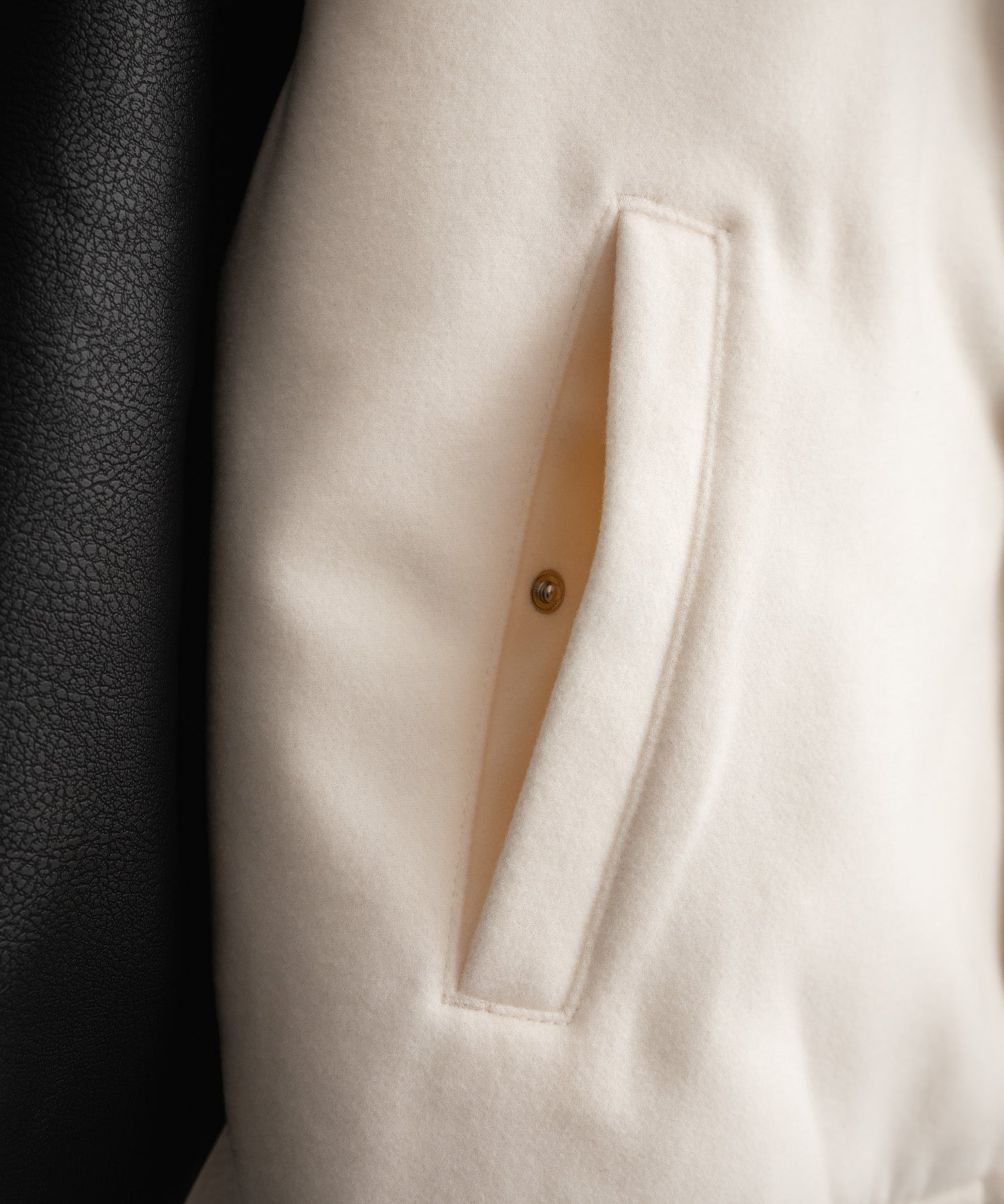 日本未展開モデル WHITE LABEL THE NORTH FACE VARSITY HEAT JACKET オーバーサイズフェイクレザー切替スタジャン/ブルゾン 15555