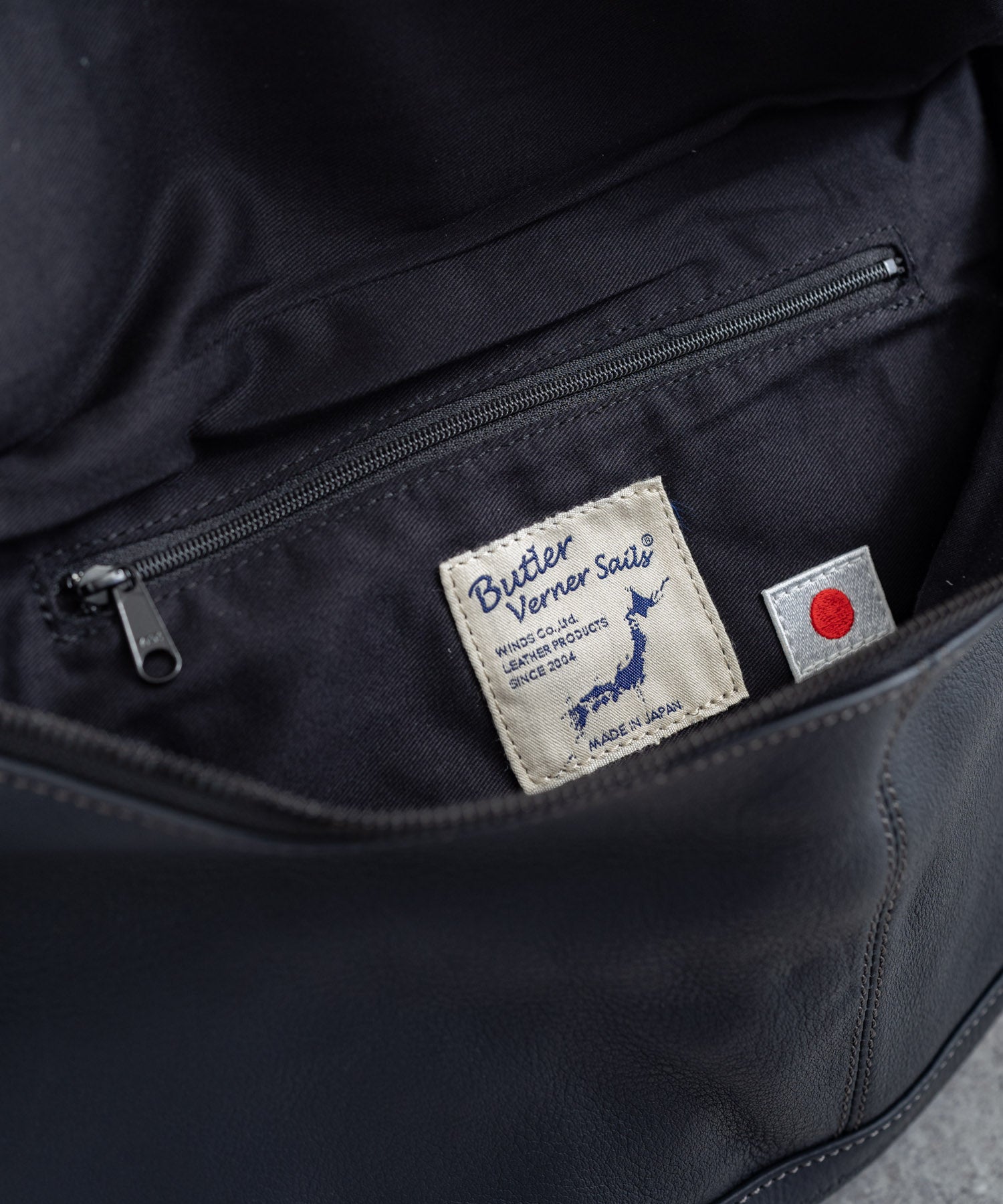 Butler Verner Sails バトラーバーナーセイルズ 日本製 国産 ヌメ革シュリンクワンショルダー JA-2045 7204