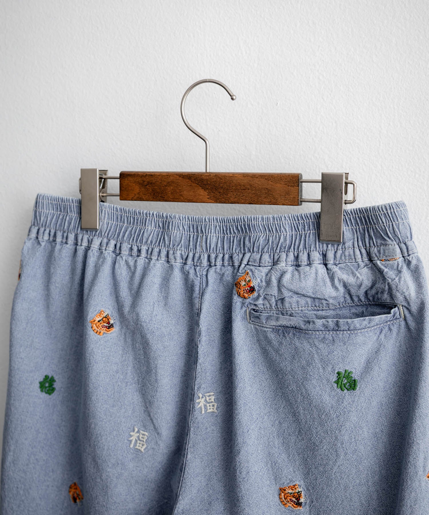 HOUSTON CHAMBRAY ALLOVER EMB EASY SHORTS シャンブレー総柄刺繍イージーショートパンツ 16180